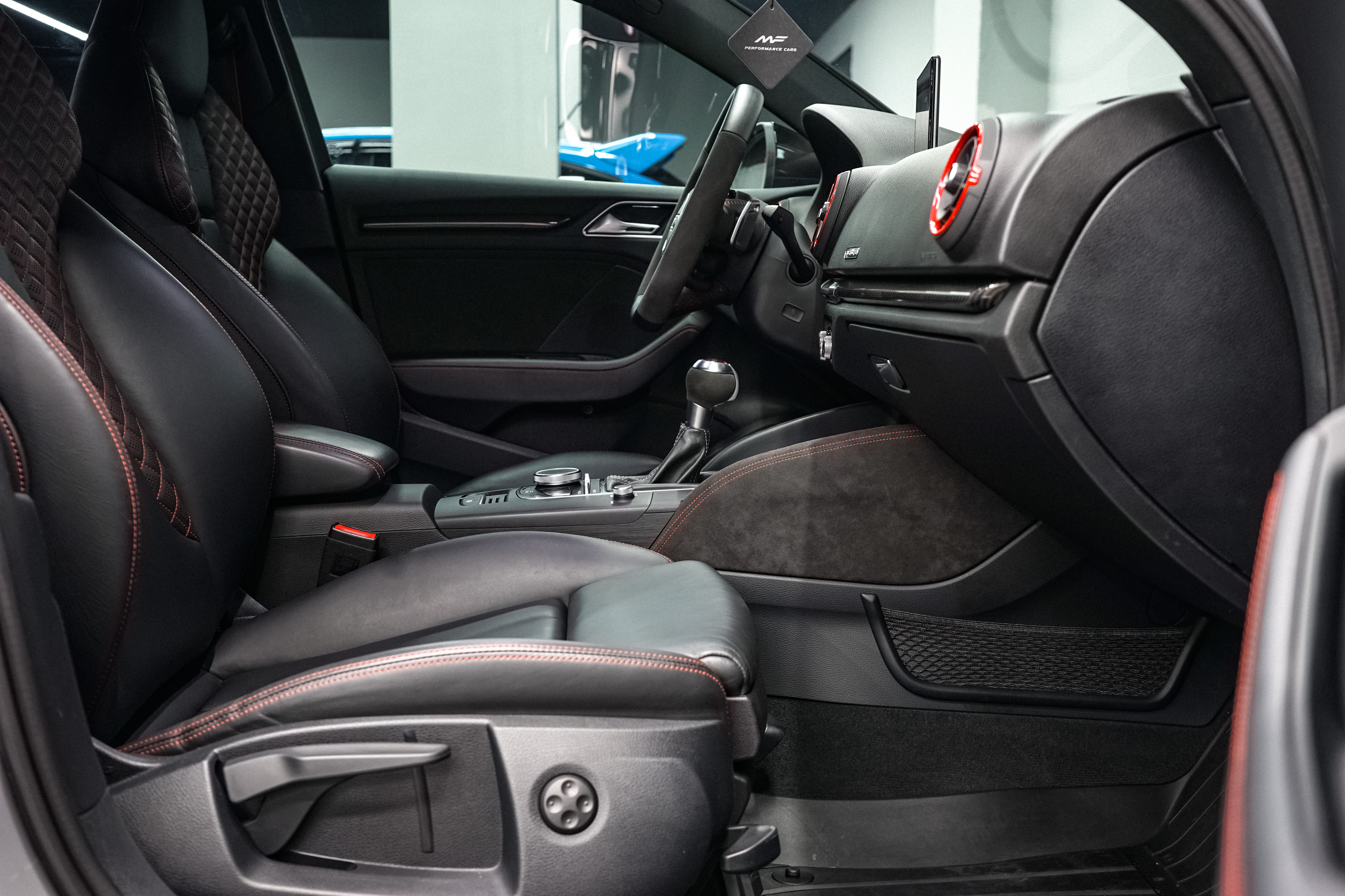 Audi RS 3 2019 car image #11