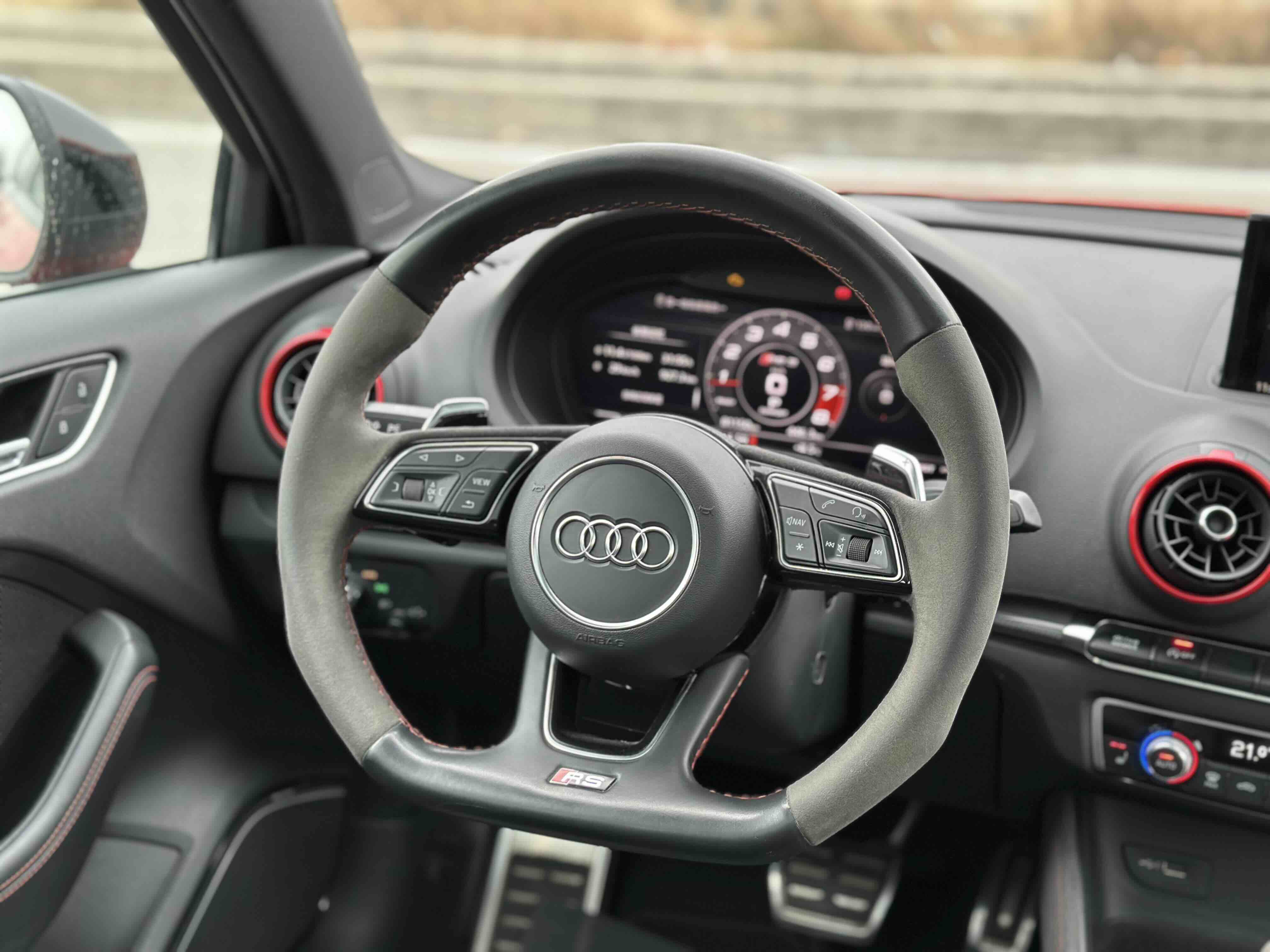 Audi RS 3 2019 immagine di auto #11