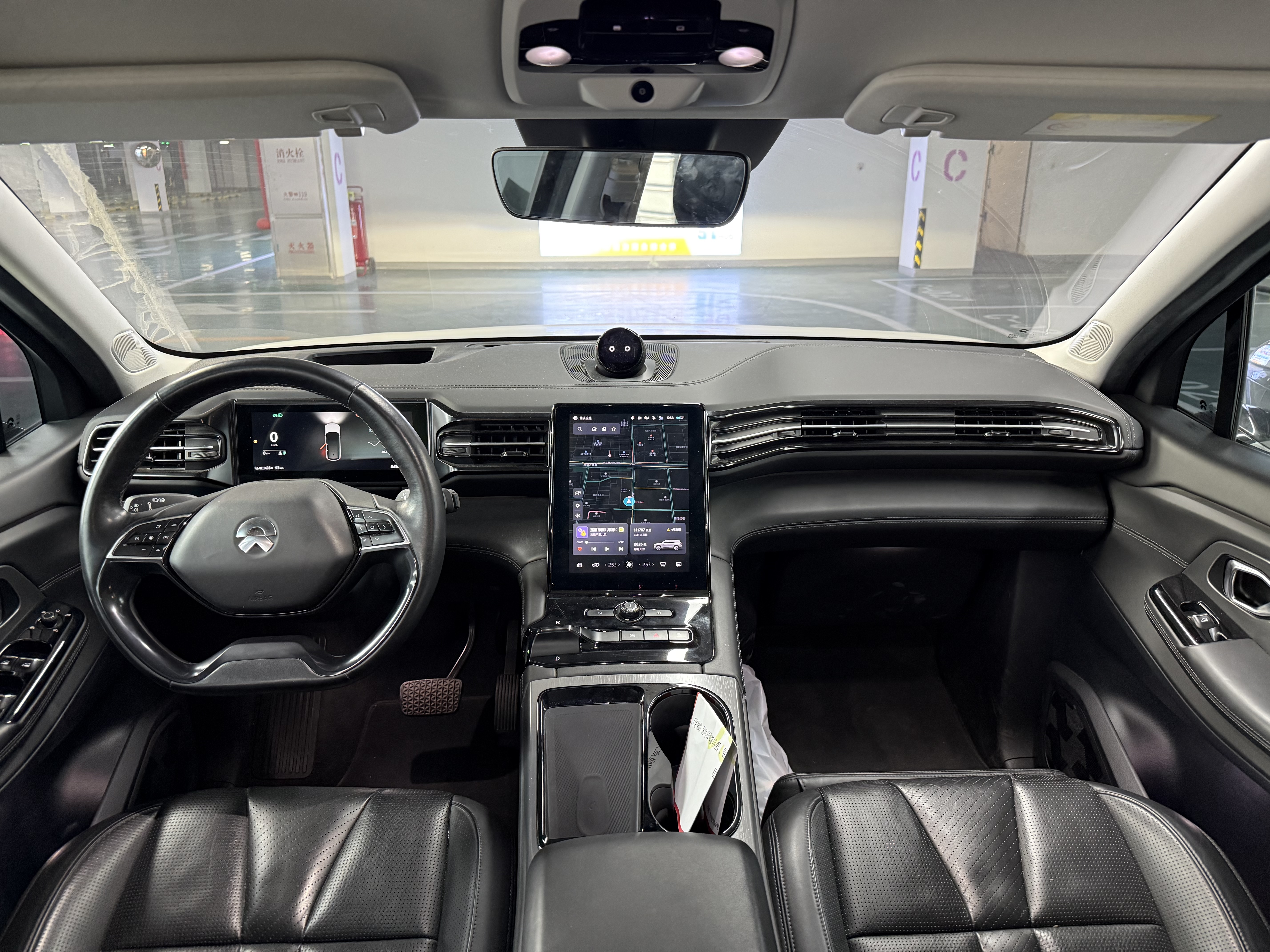 NIO ES8 2018 car image #11