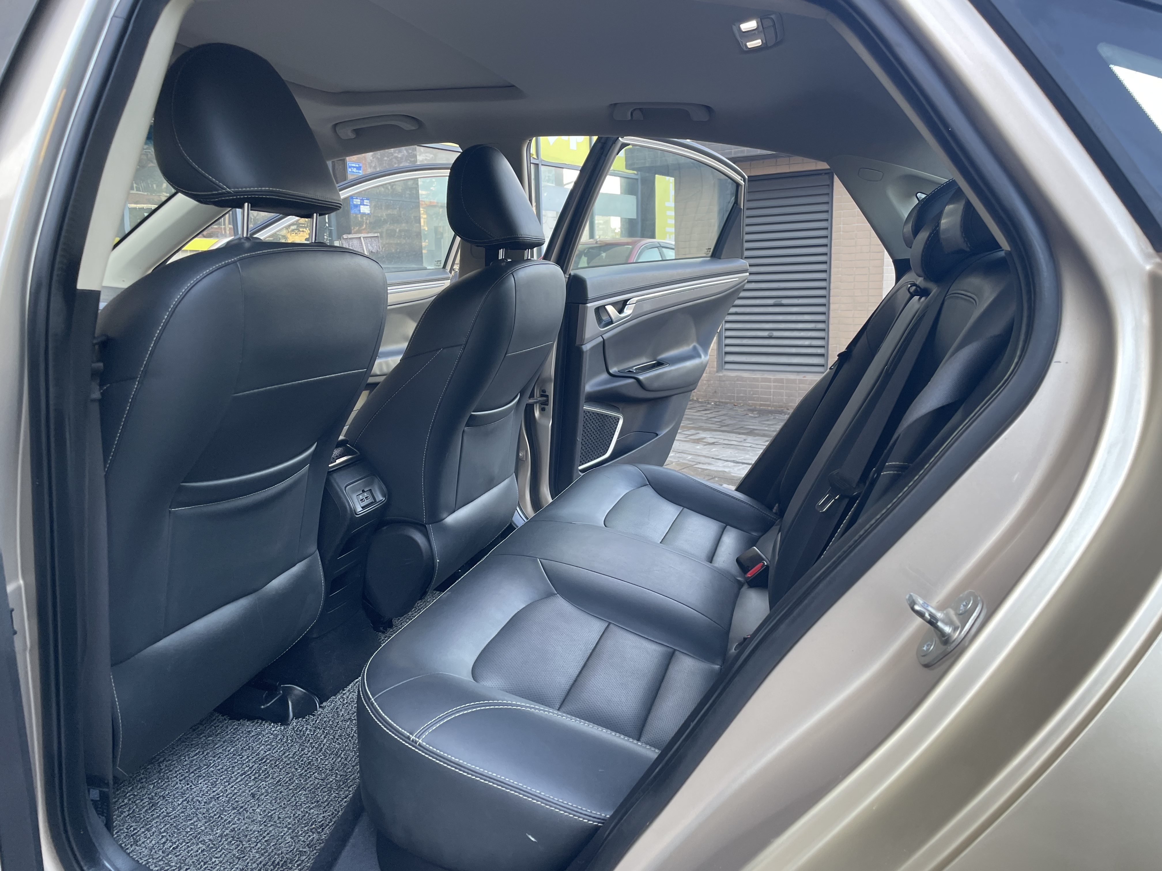 Emgrand GL 2018 #11 Emgrand GL 2018 car image #11
