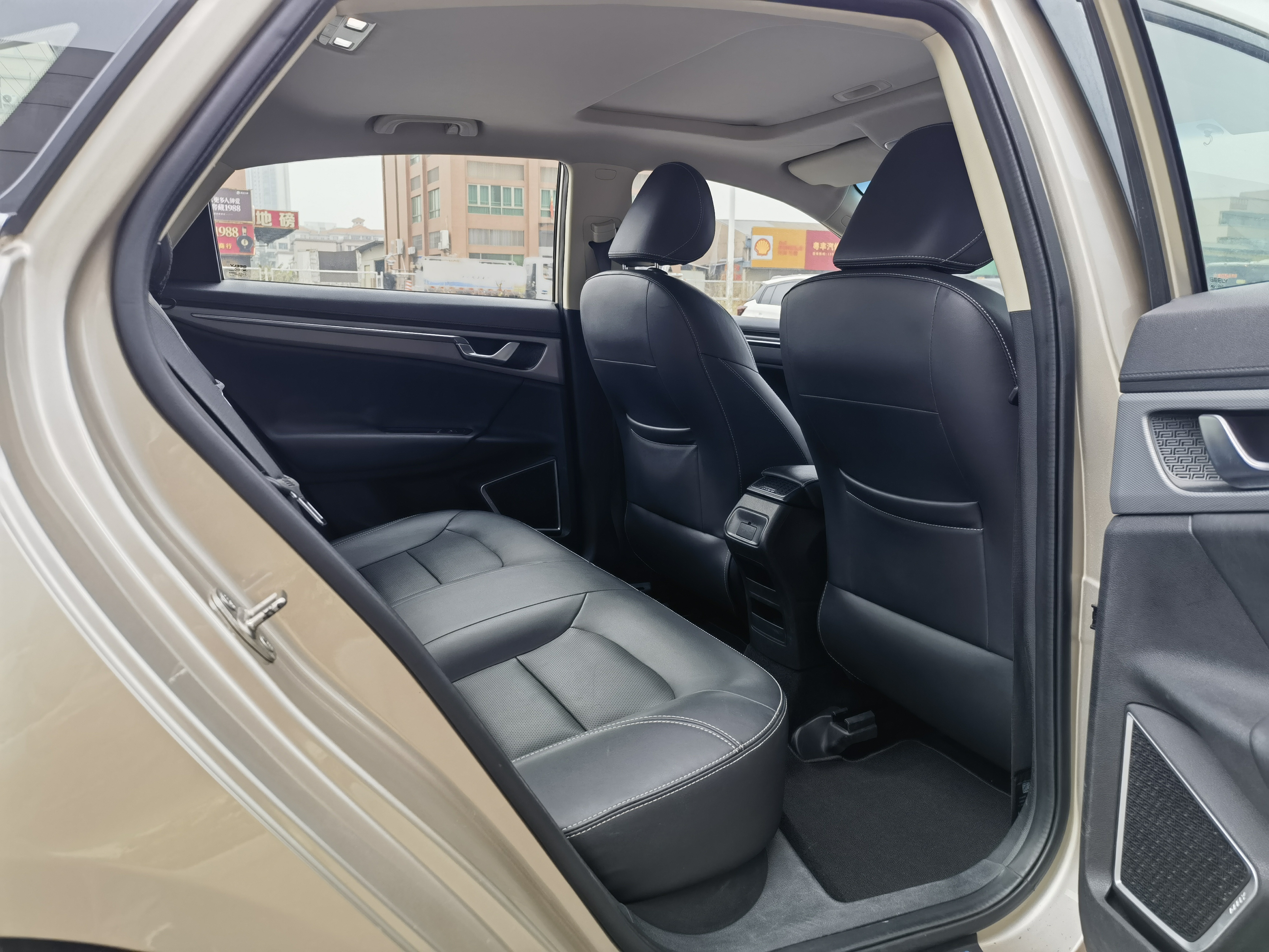 Emgrand GL 2018 car image #11