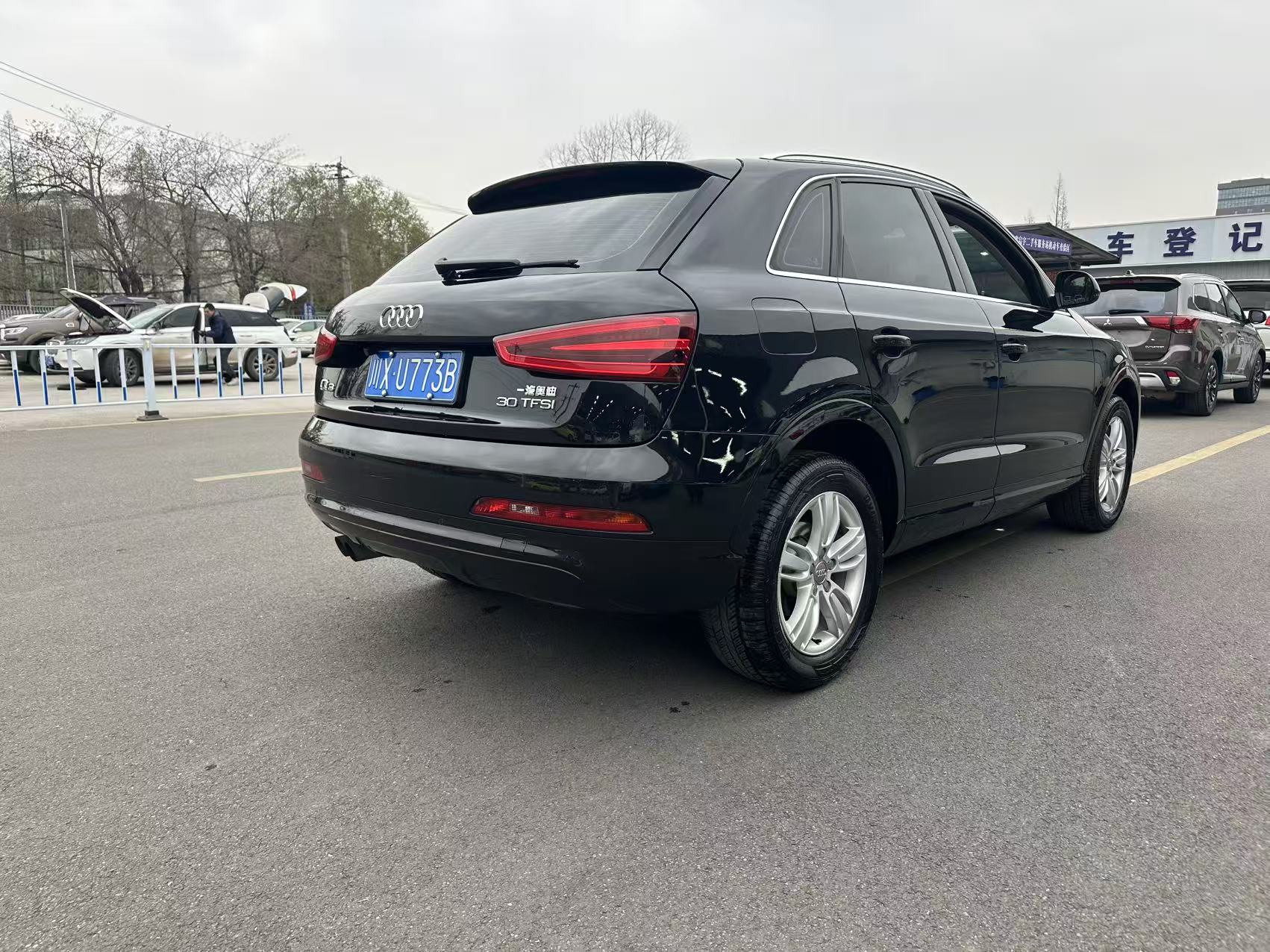 Audi Q3 2015 #11 Audi Q3 2015 car image #11