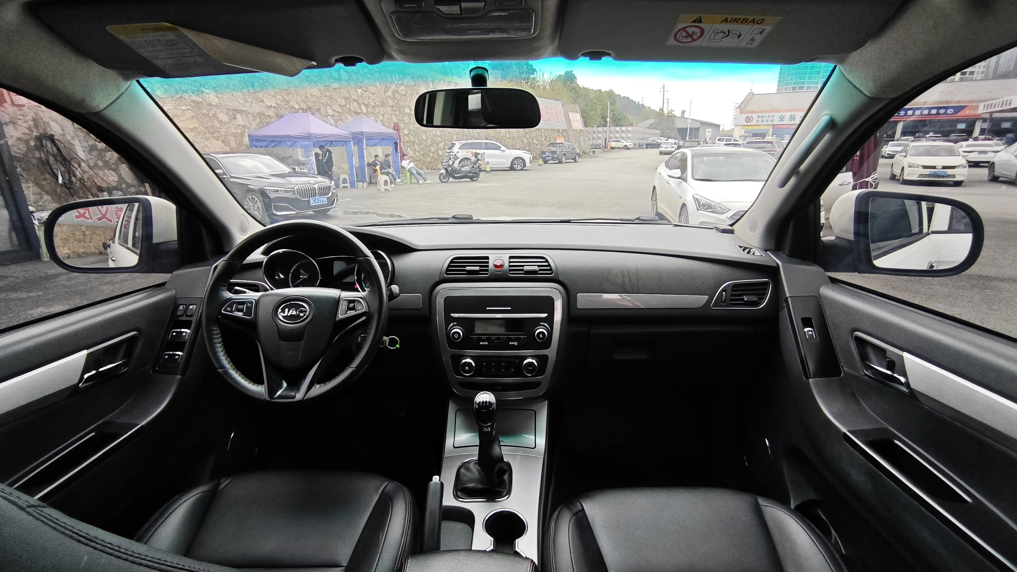 JAC 2019 car image #11