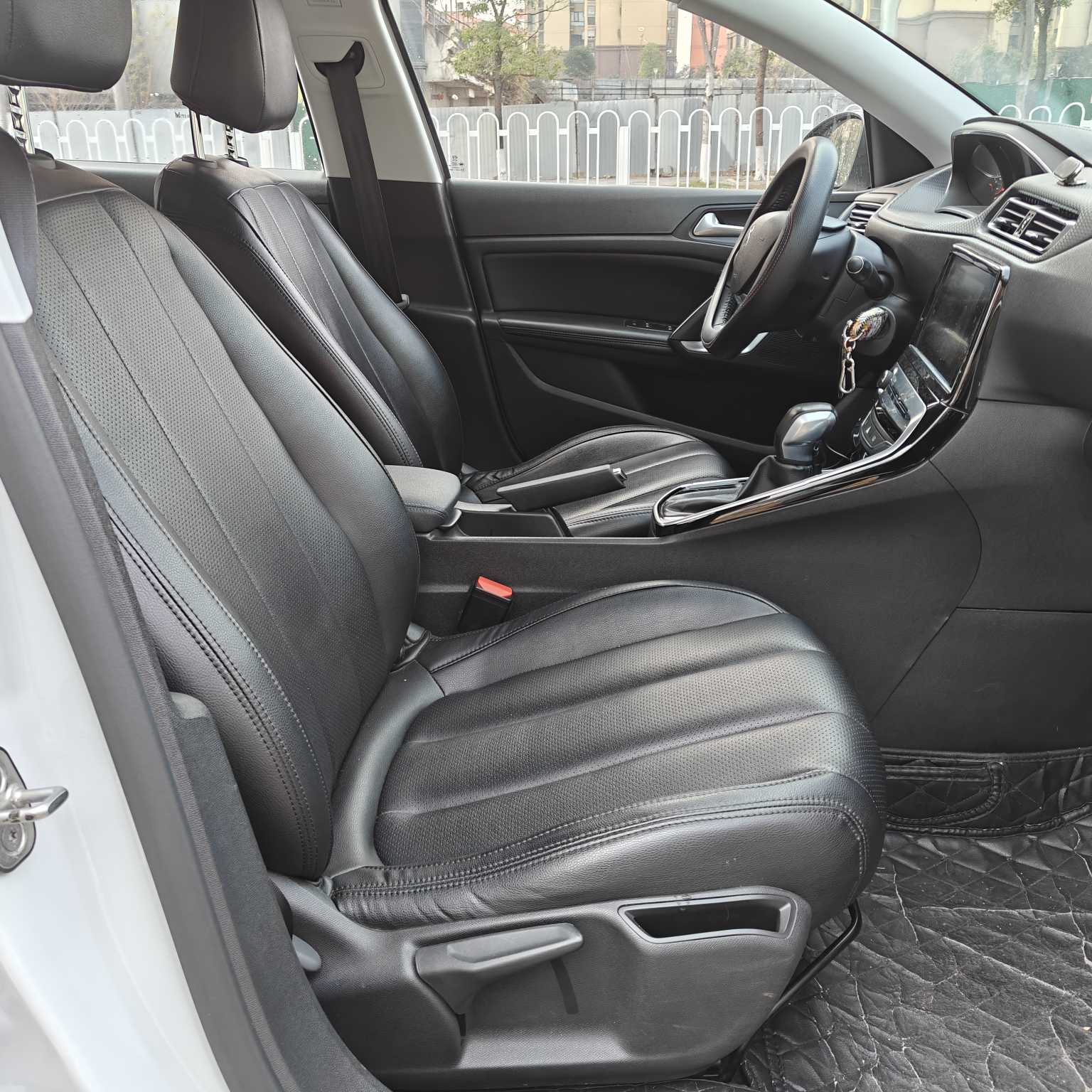 Peugeot 308 2018 #11 Peugeot 308 2018 car image #11