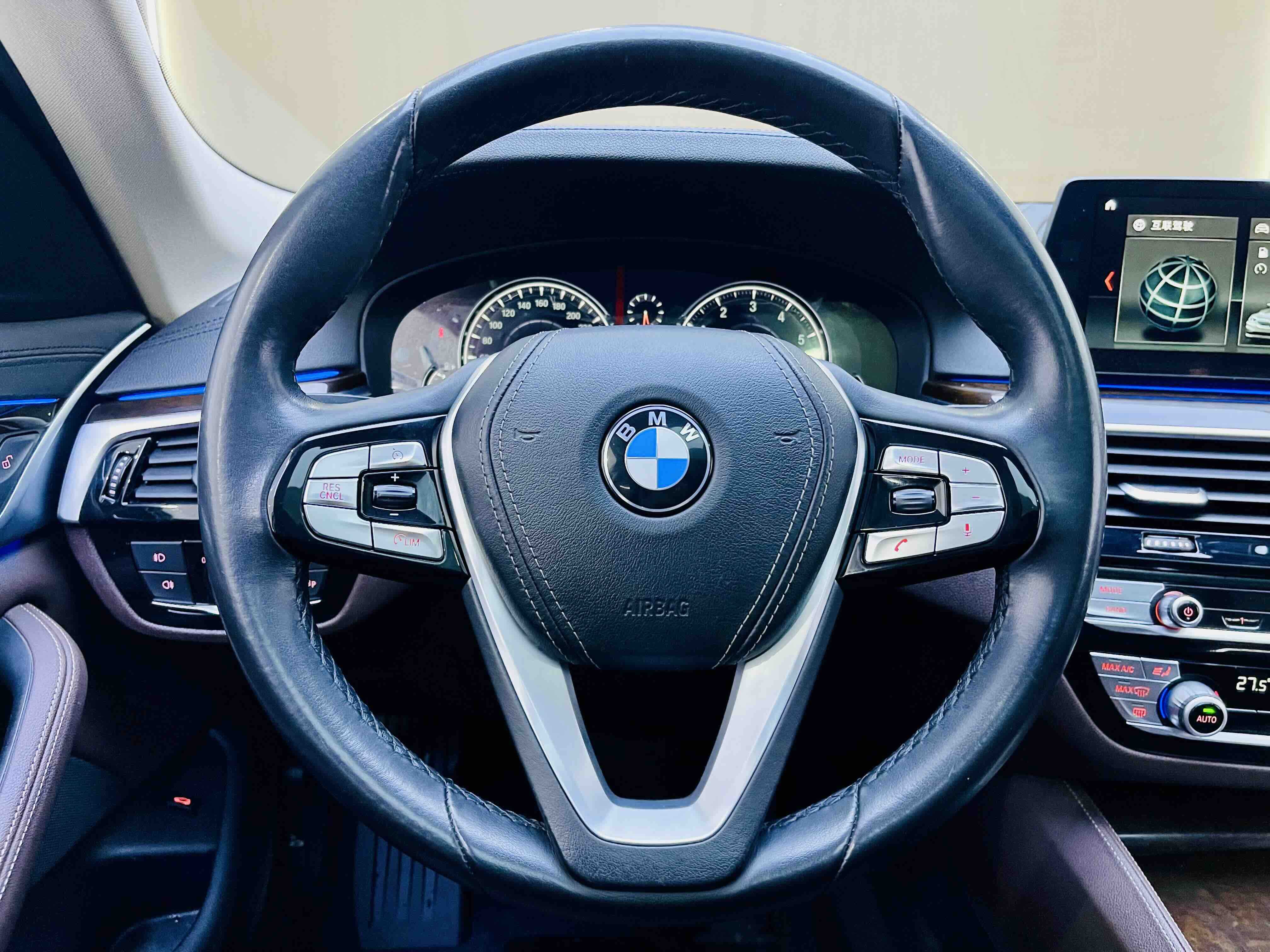 BMW 5 Series 2018 #11 BMW 5 Series 2018 car image #11