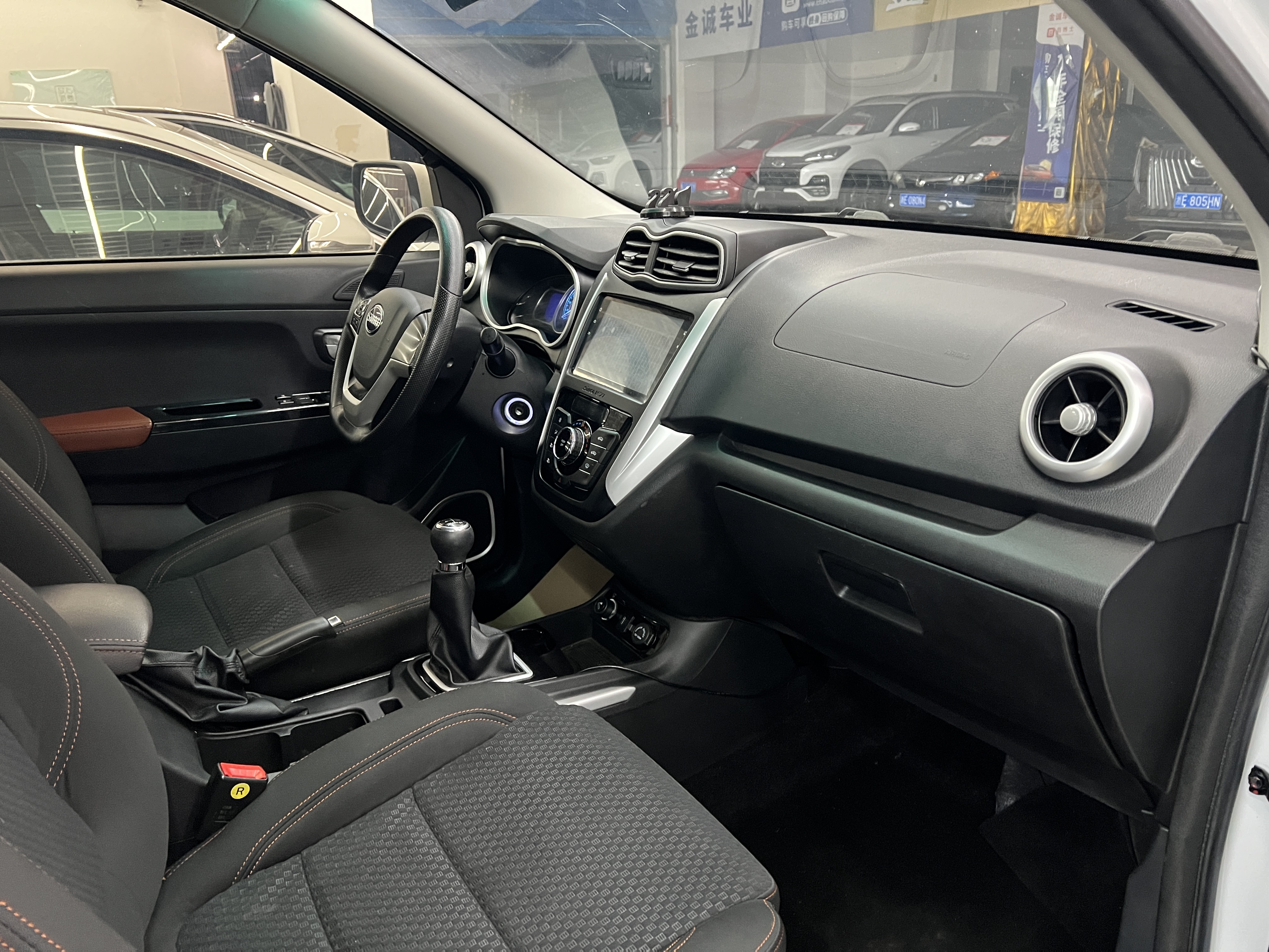 SWM斯威汽车 SWM斯威X3 2019 #11 SWM斯威汽车 SWM斯威X3 2019 汽车图片 #11