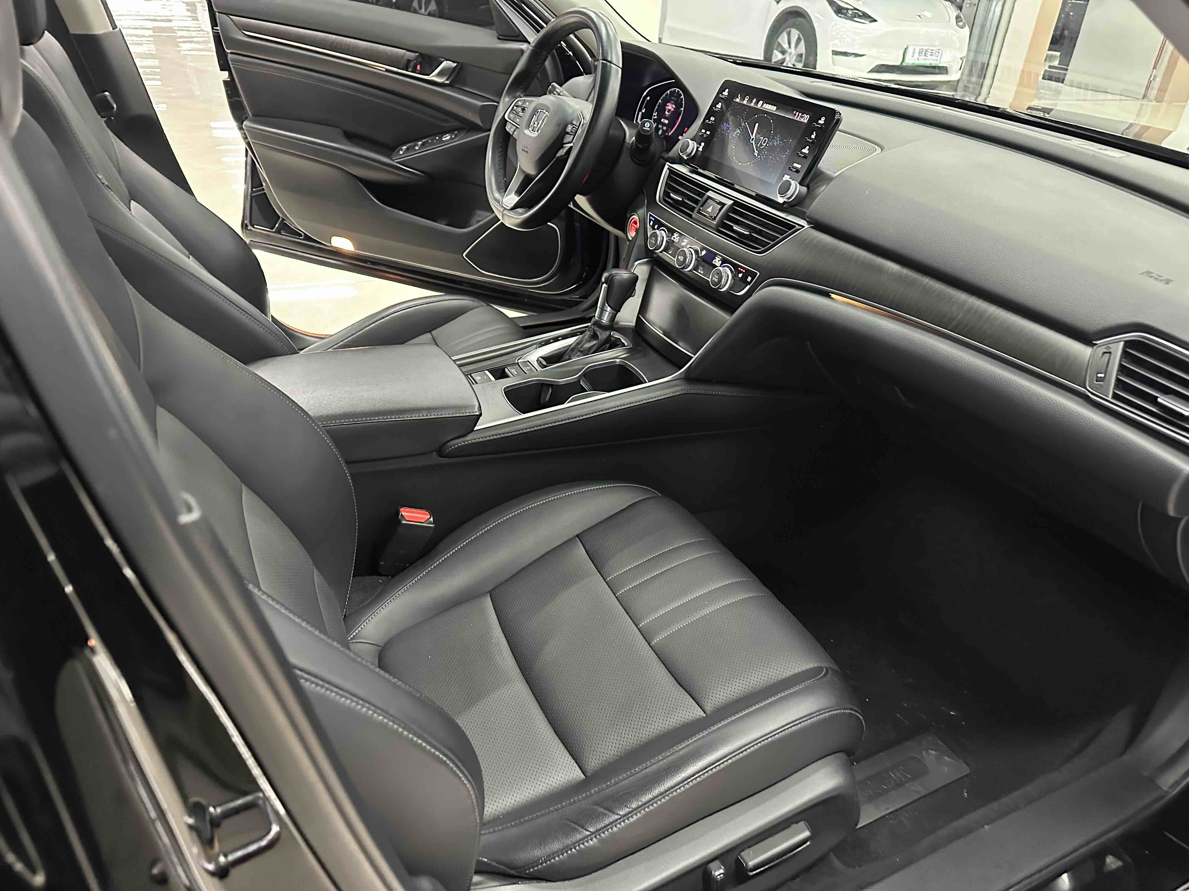 Honda Accord 2019 #11 Honda Accord 2019 car image #11