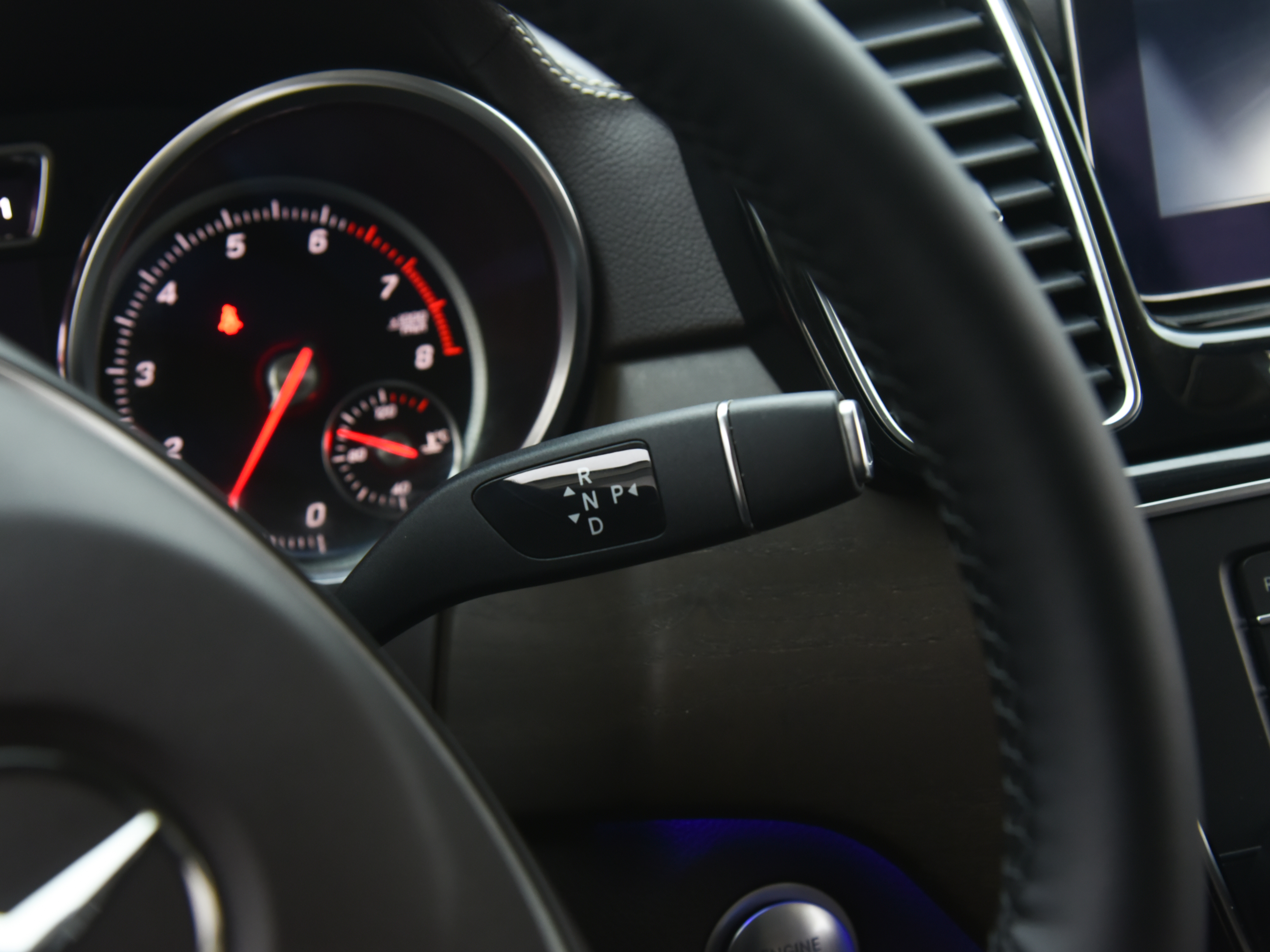 Mercedes-Benz GLE Class 2018 #11 Mercedes-Benz GLE Class 2018 car image #11