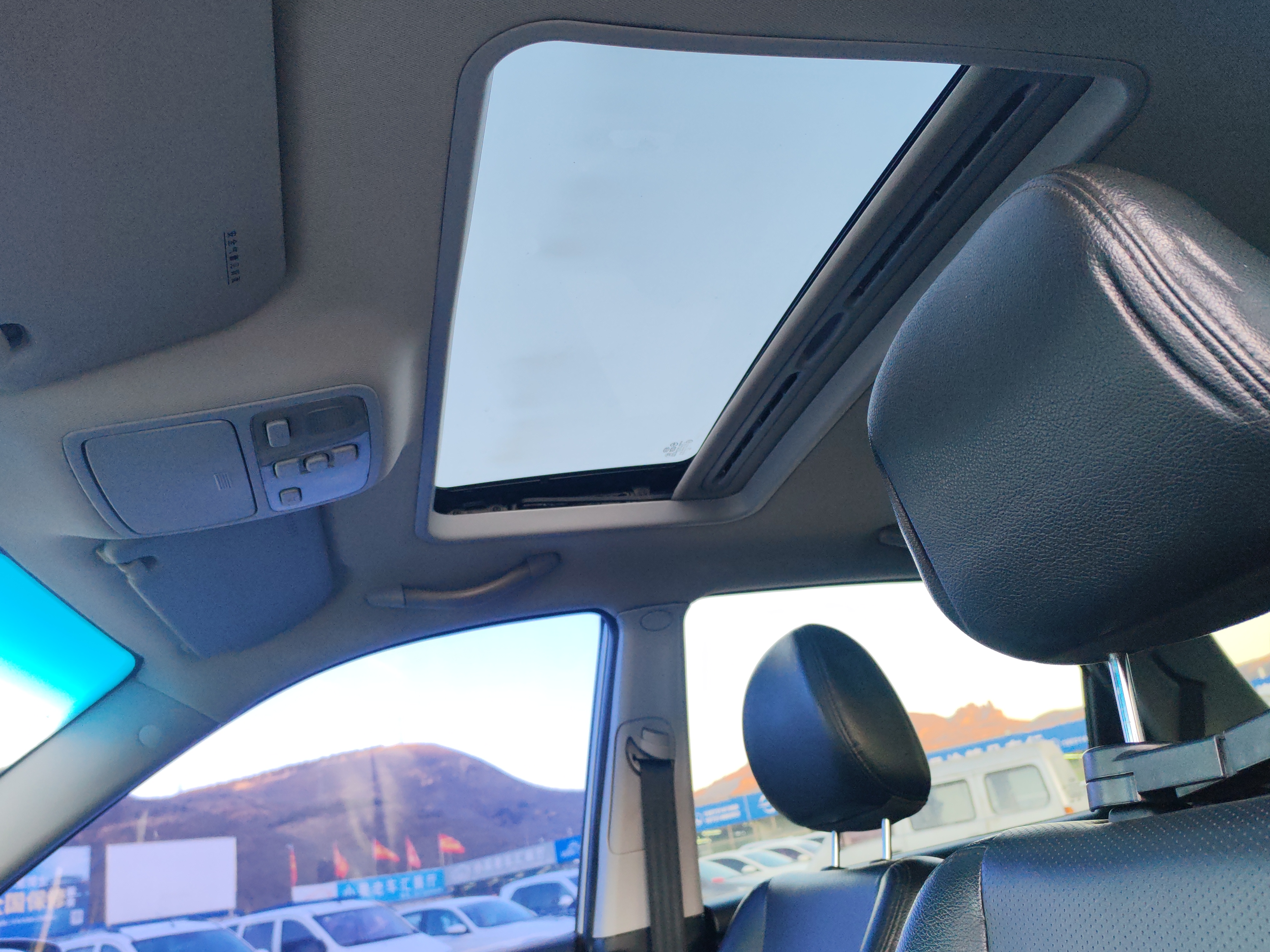 起亚 狮跑 2010 汽车图片 #11