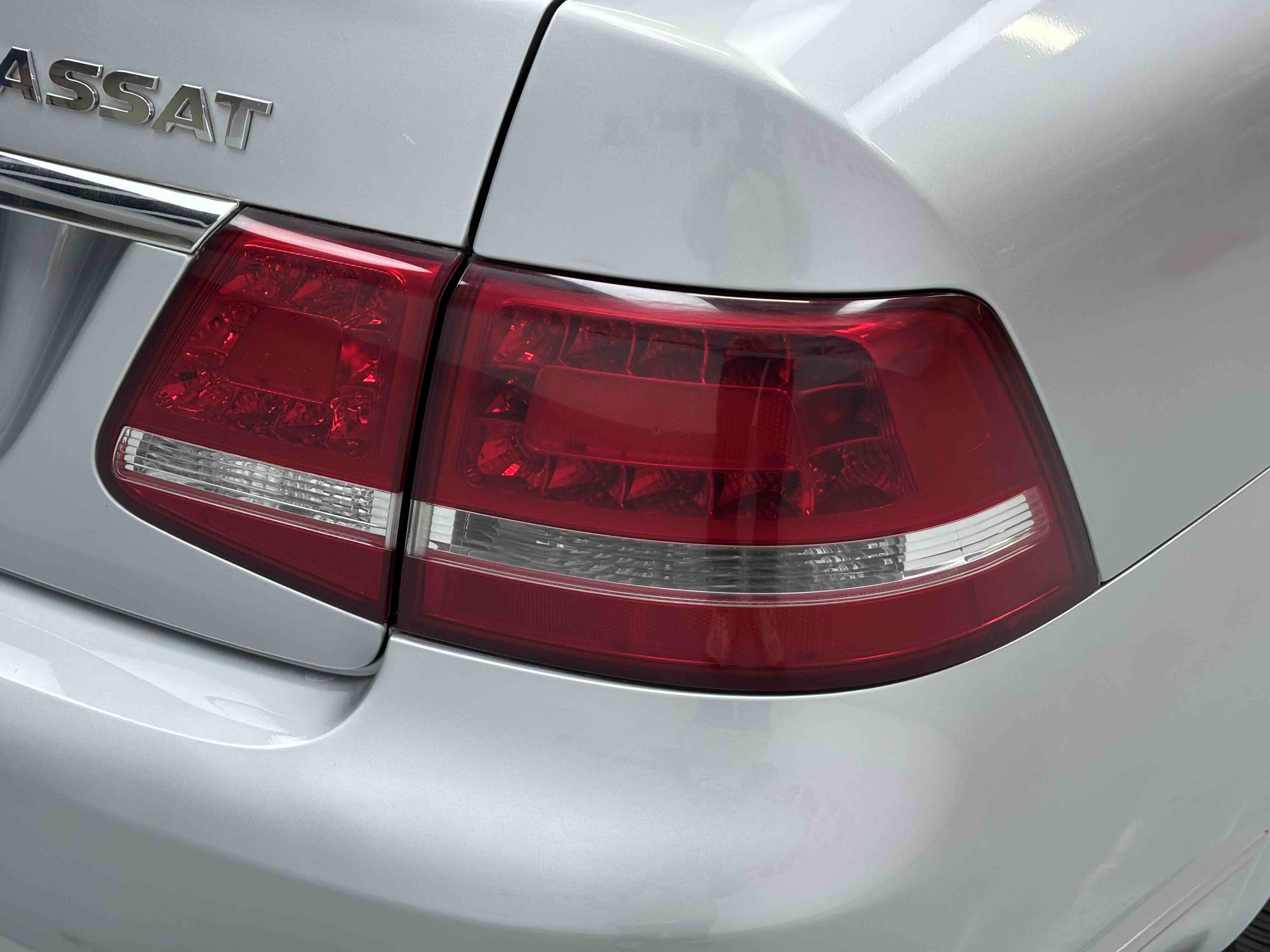 Volkswagen Passat Lingyu 2009 car image #11