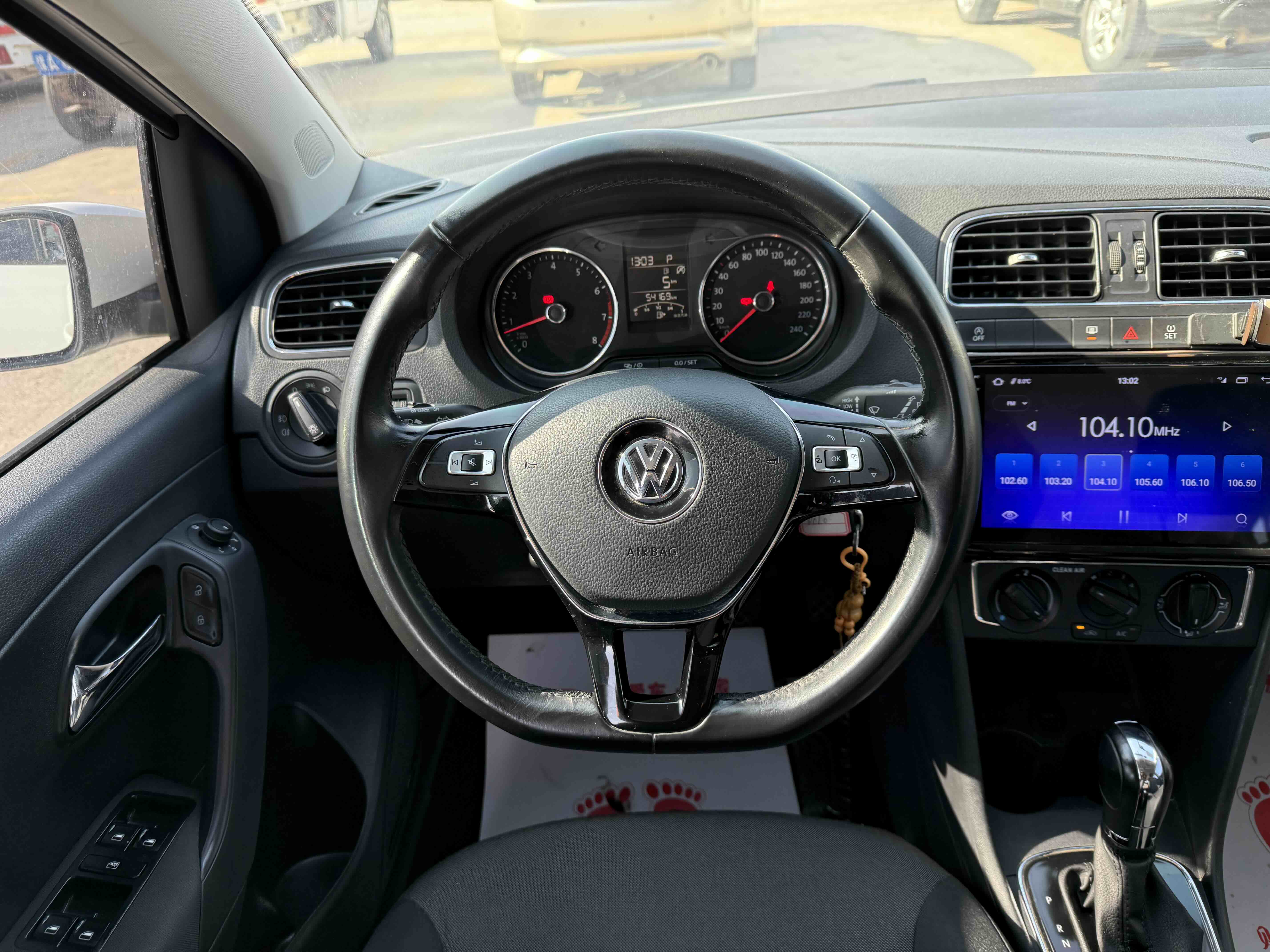 Polo 2019 #11 Polo 2019 car image #11