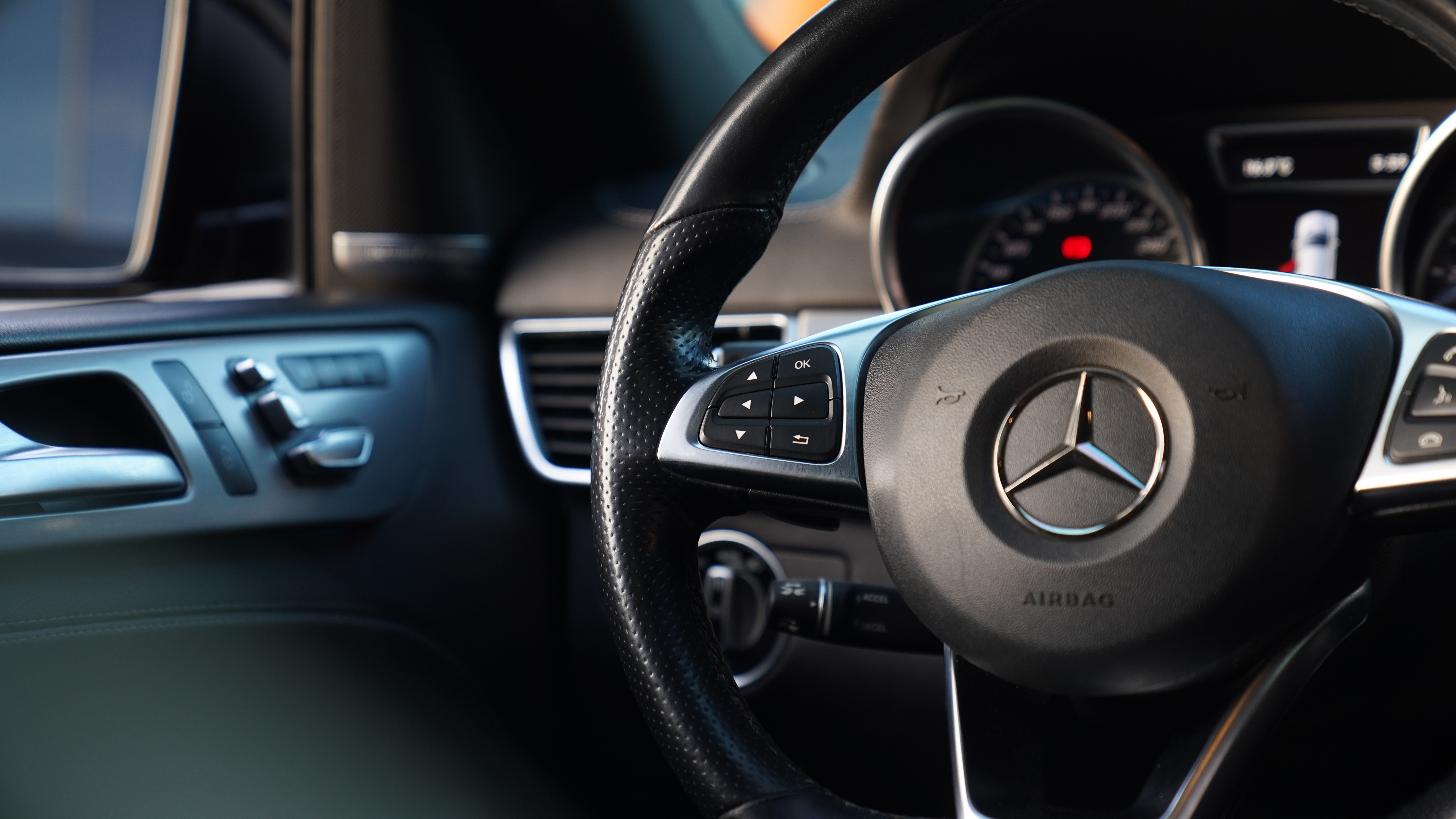 Mercedes-Benz GLE Coupe AMG 2018 car image #11