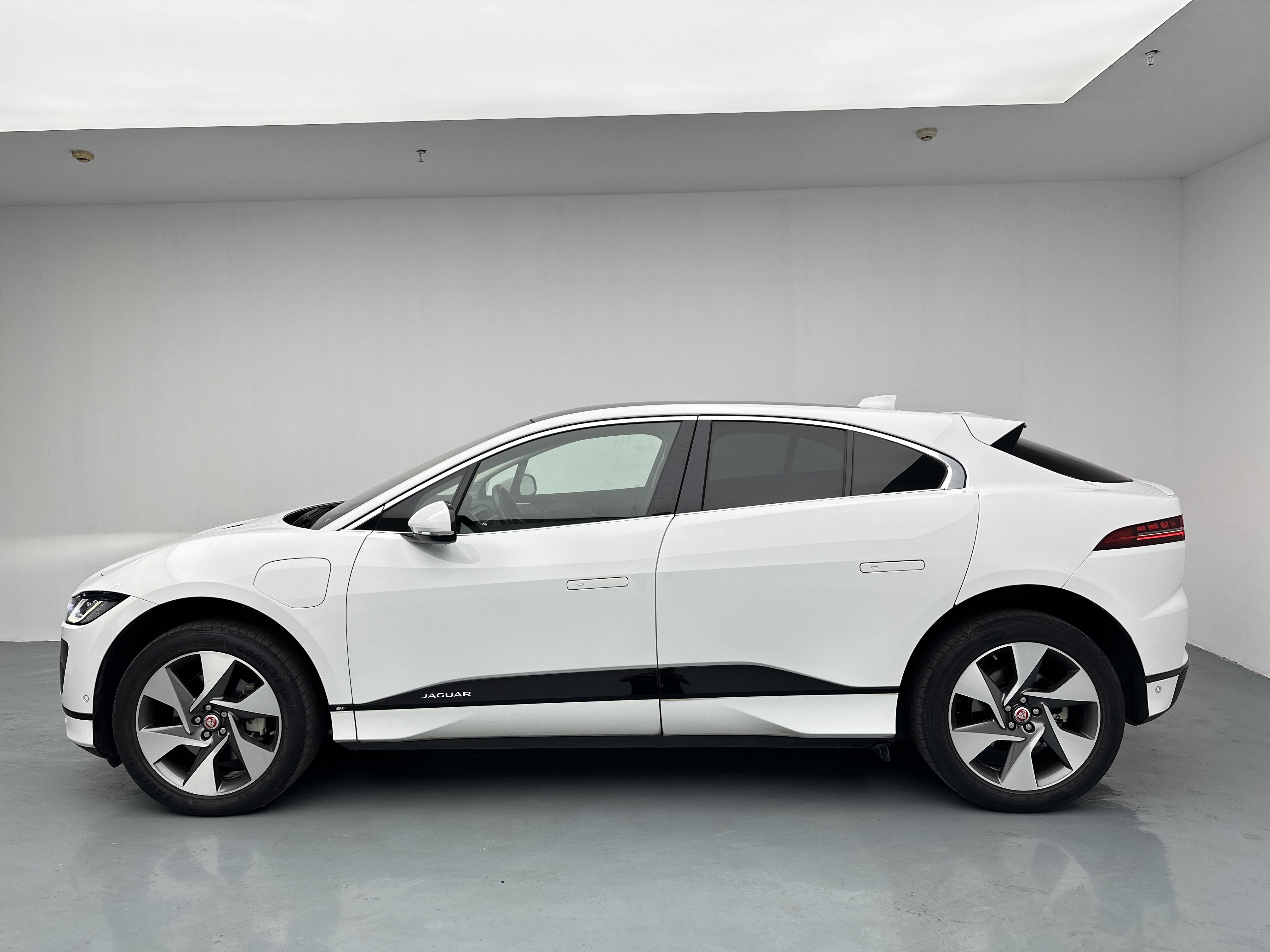 2020 car image #11