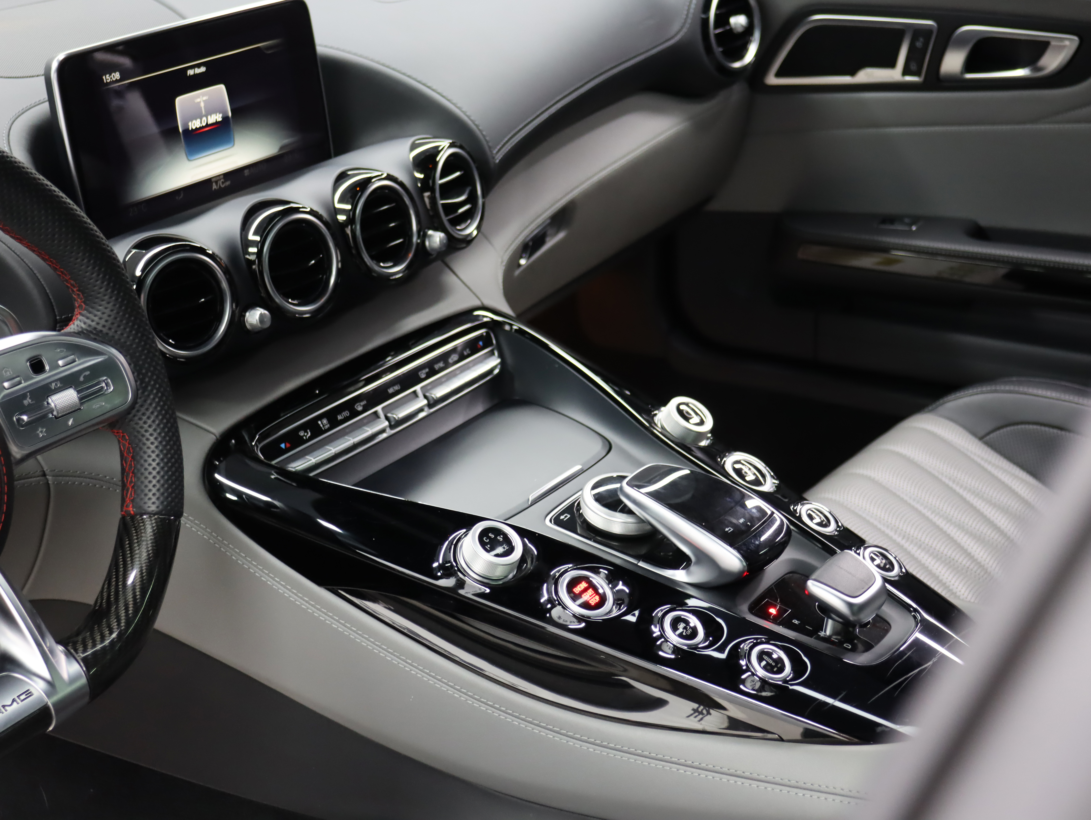 Mercedes-Benz AMG GT 2020 изображение автомобиля #11