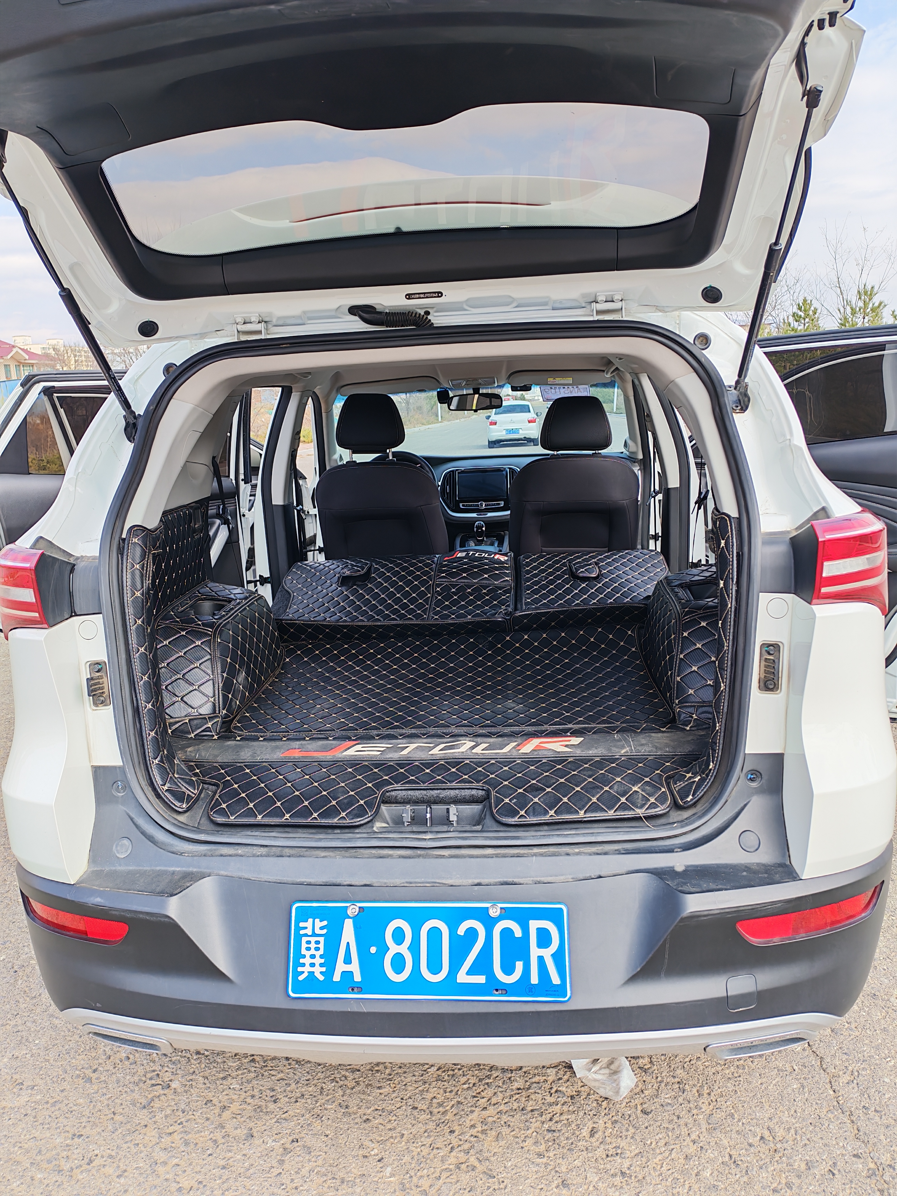 X70 2019 car image #11
