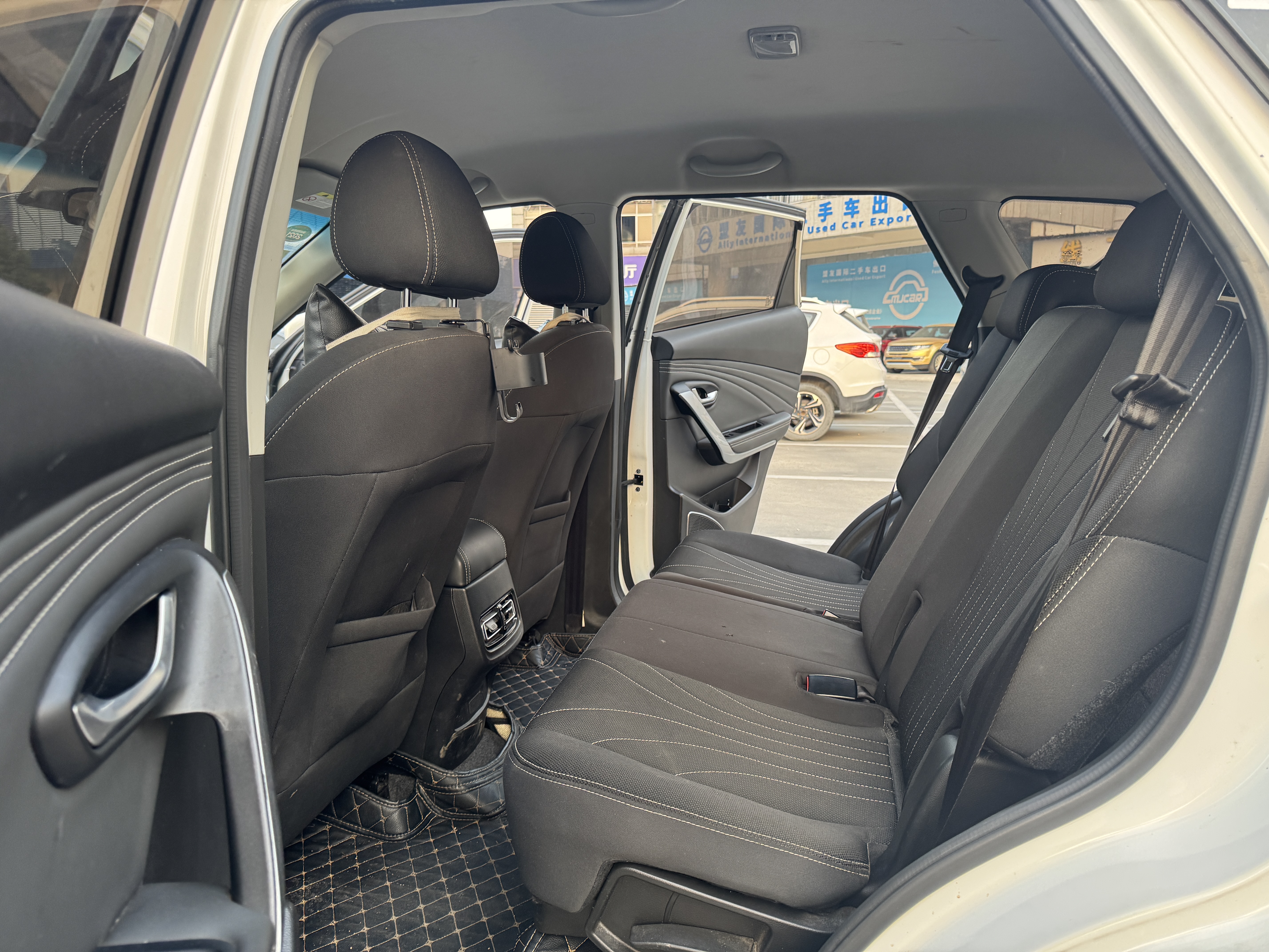 Jetour X70 2019 car image #11