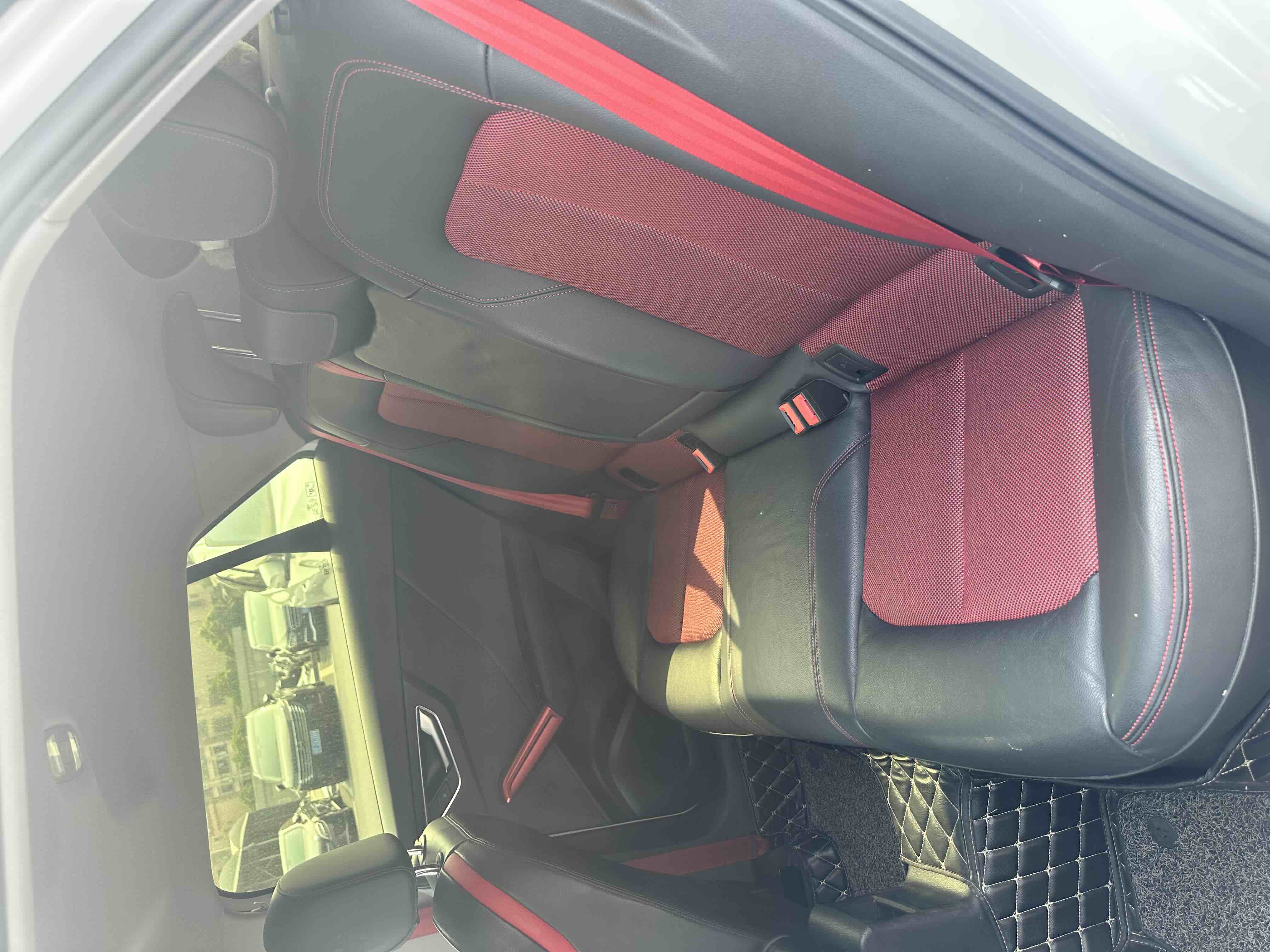 Q2L 2019 car image #11