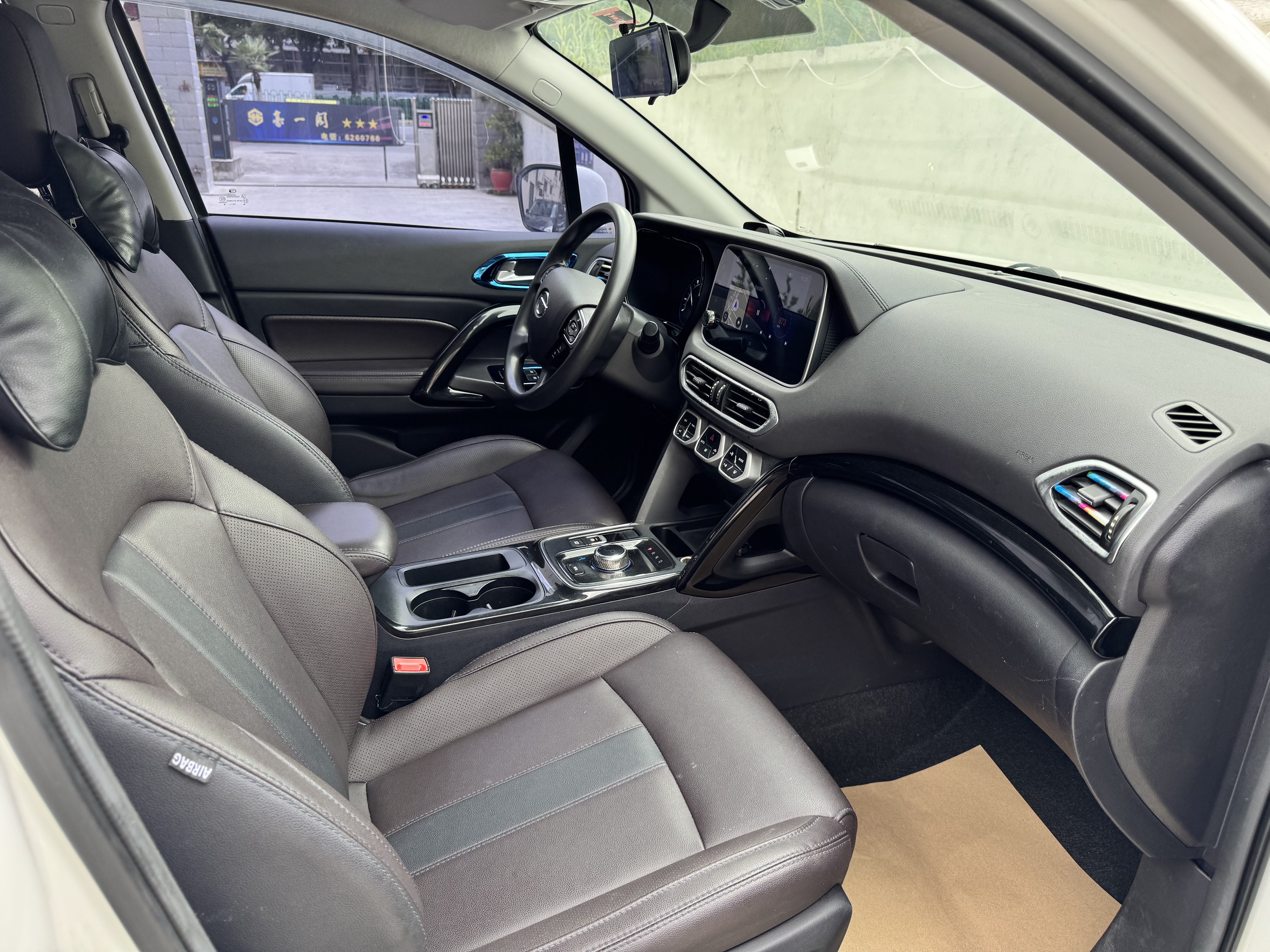 GAC ix4 2018 car image #11