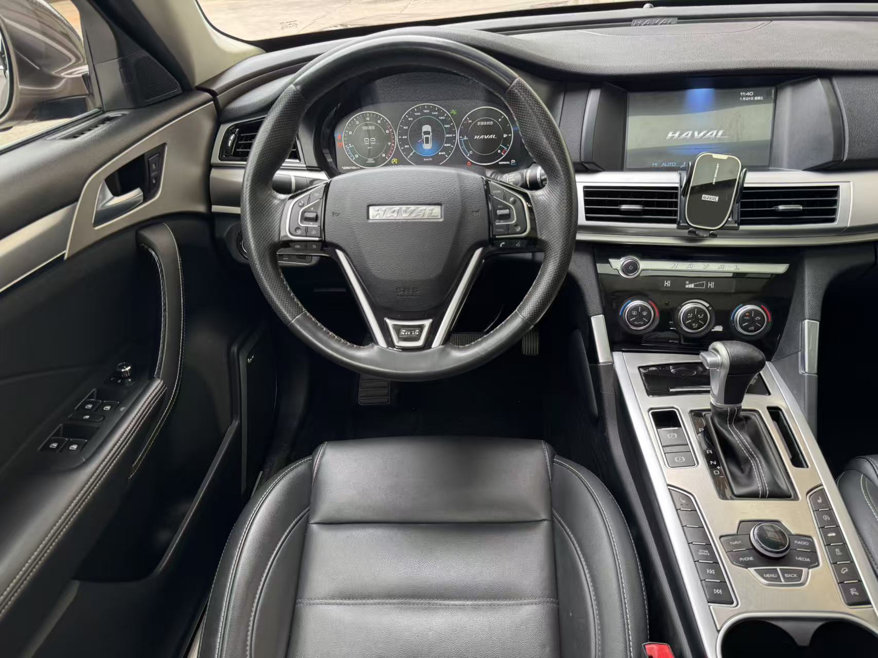 Haval H7 2018 car image #11