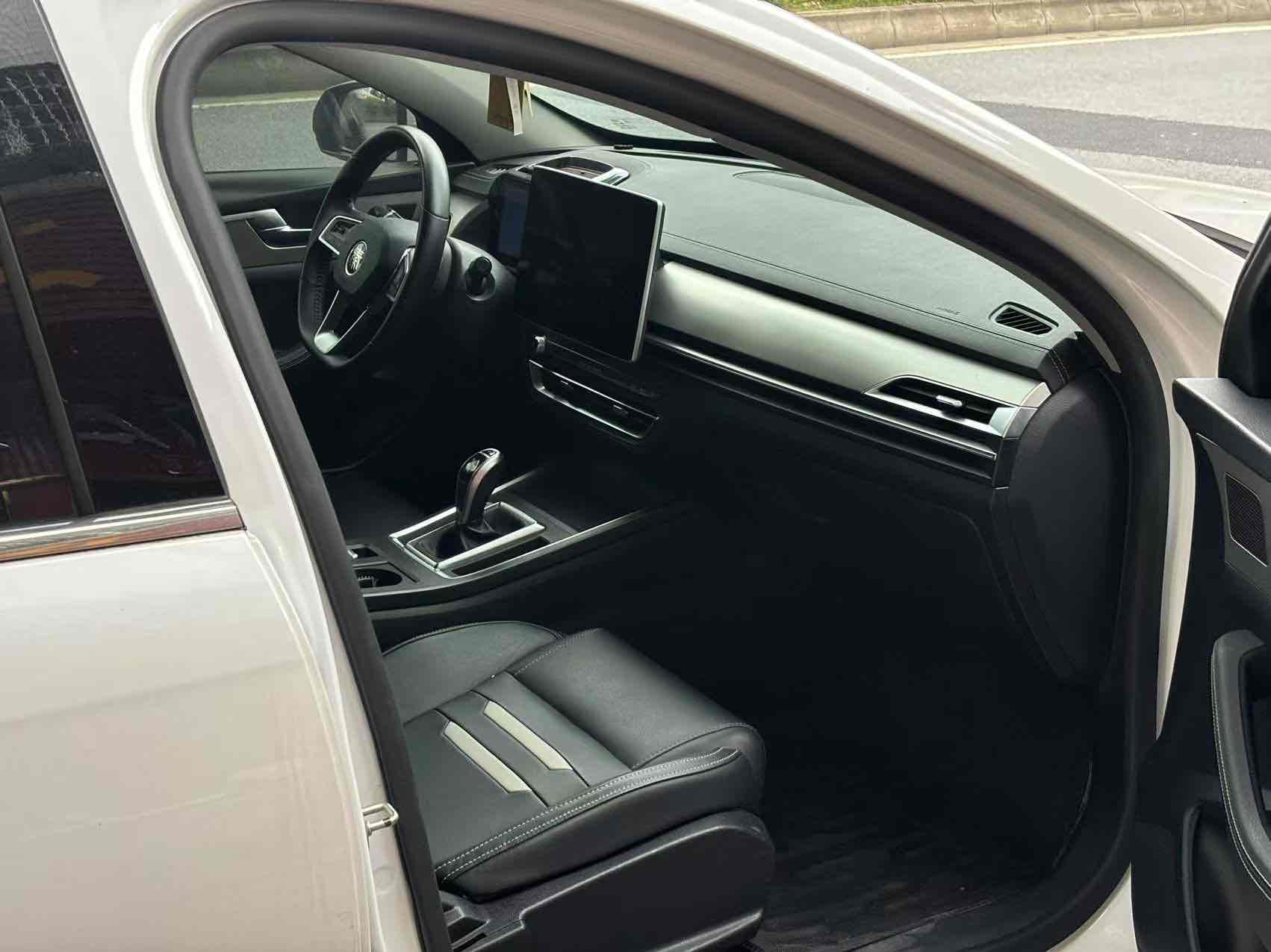 BYD Qin Pro 2018 #11 BYD Qin Pro 2018 car image #11