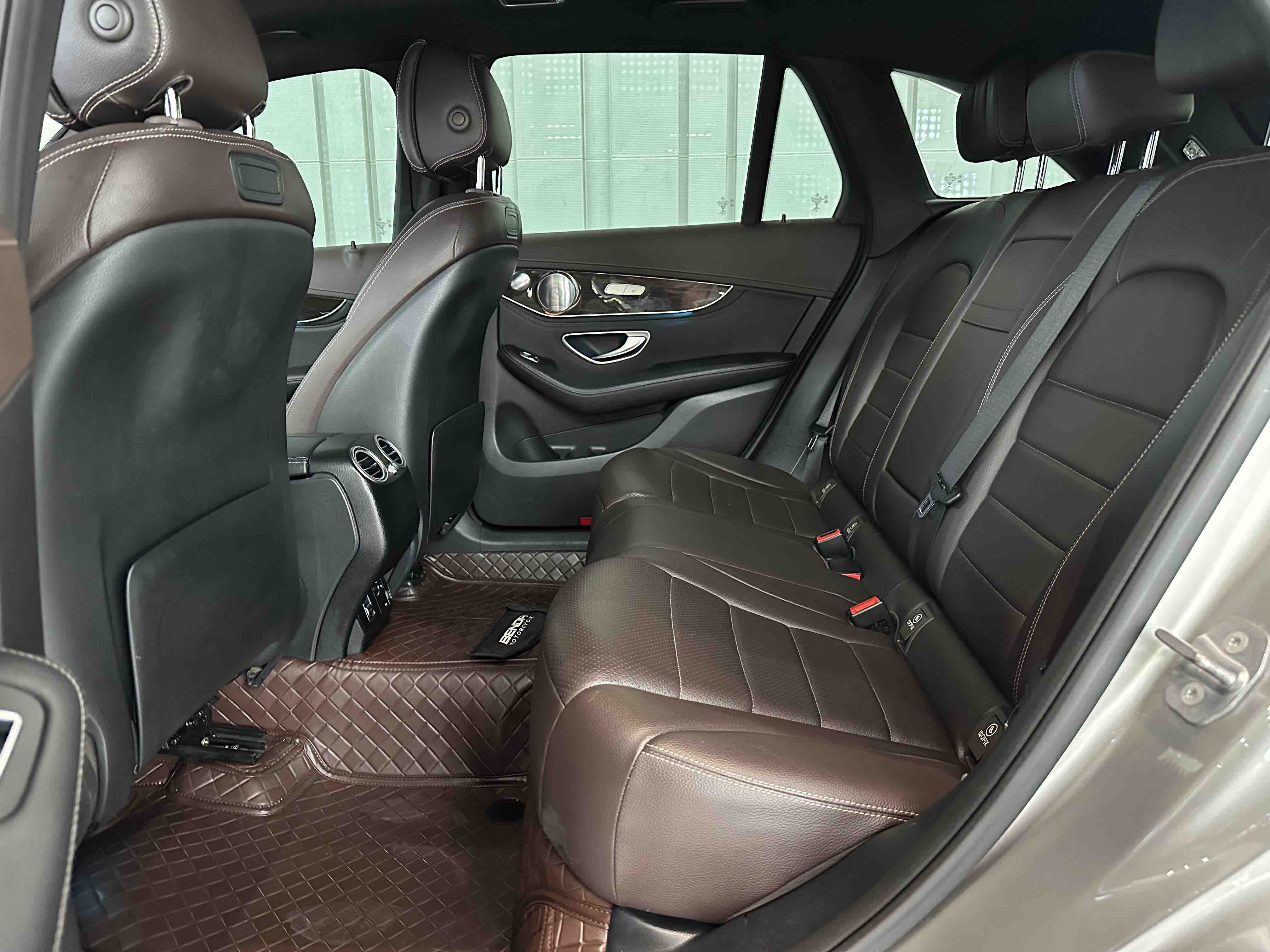 奔驰 奔驰GLC 2018 汽车图片 #11