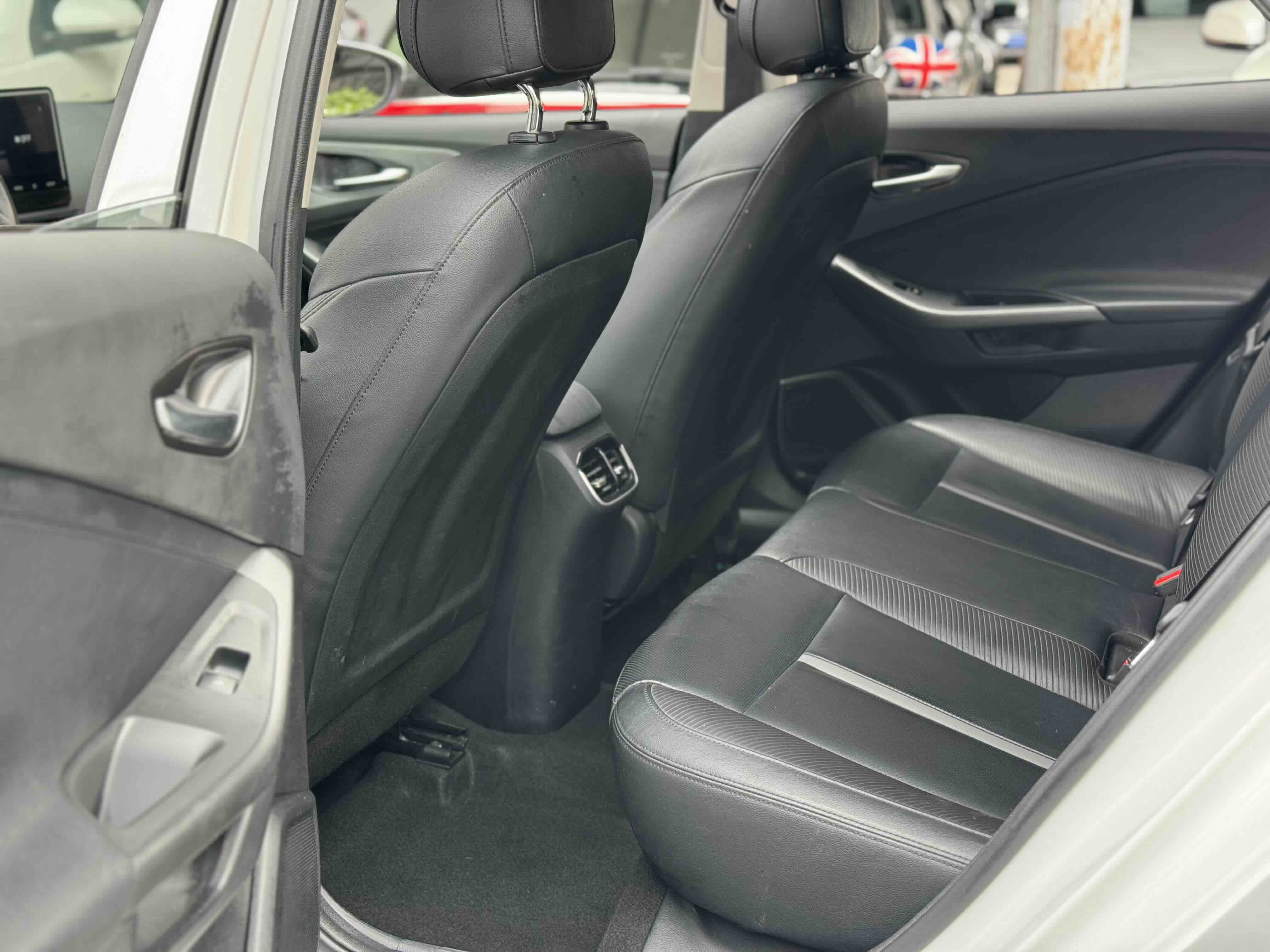 Hyundai Lafesta 2018 car image #11