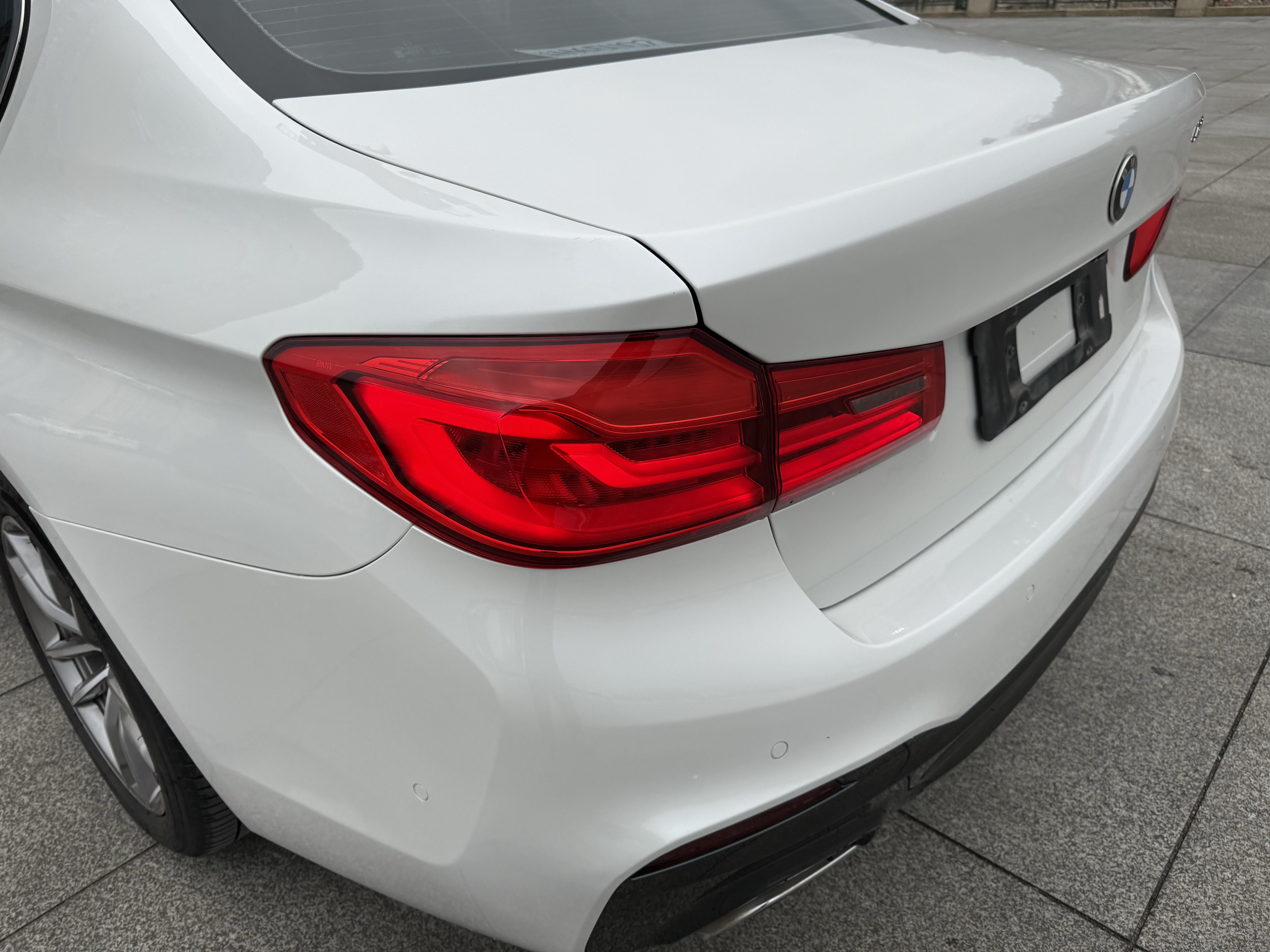 BMW 5 Series 2019 car image #11