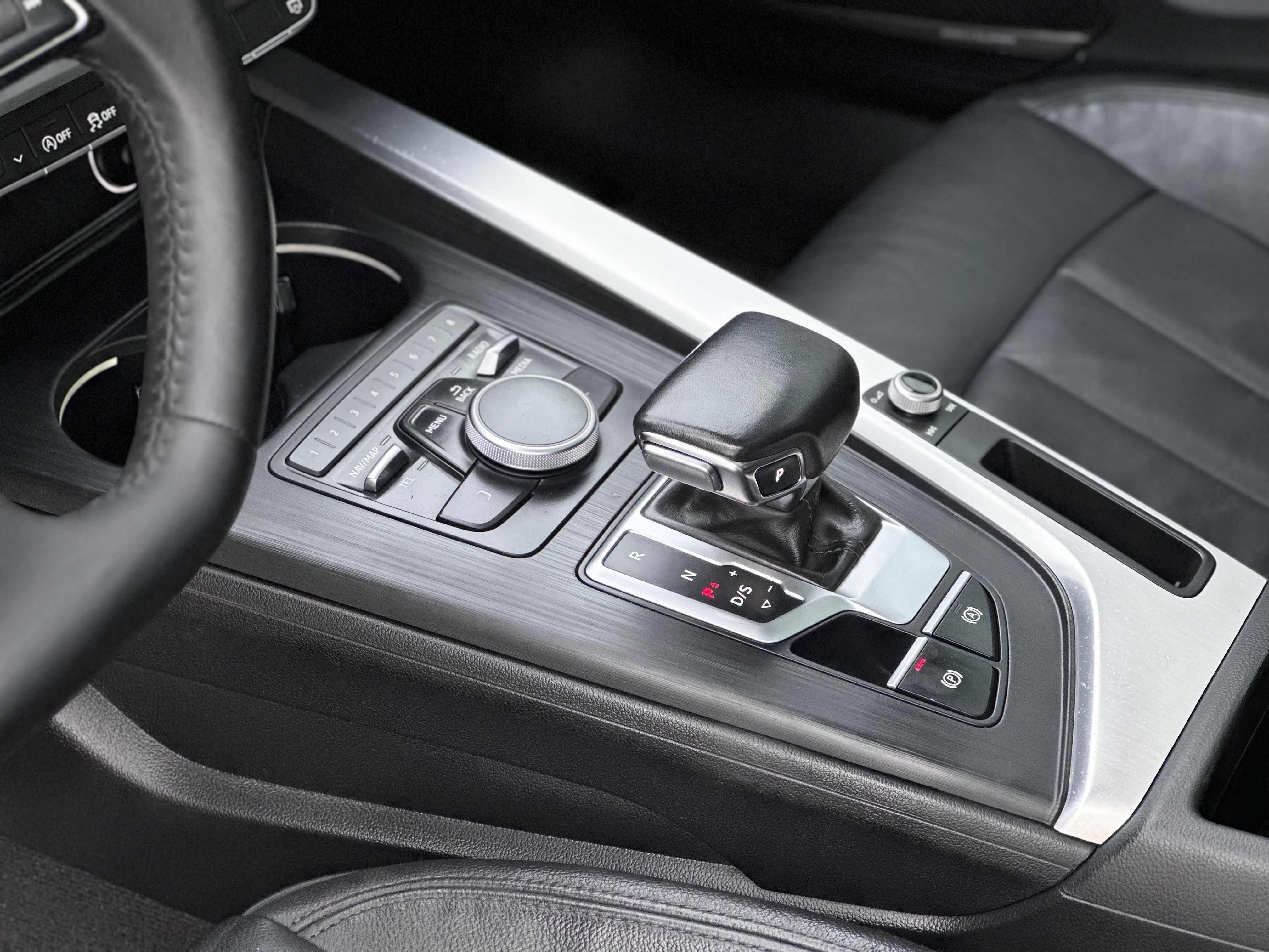 Audi A4L 2018 #11 Audi A4L 2018 car image #11