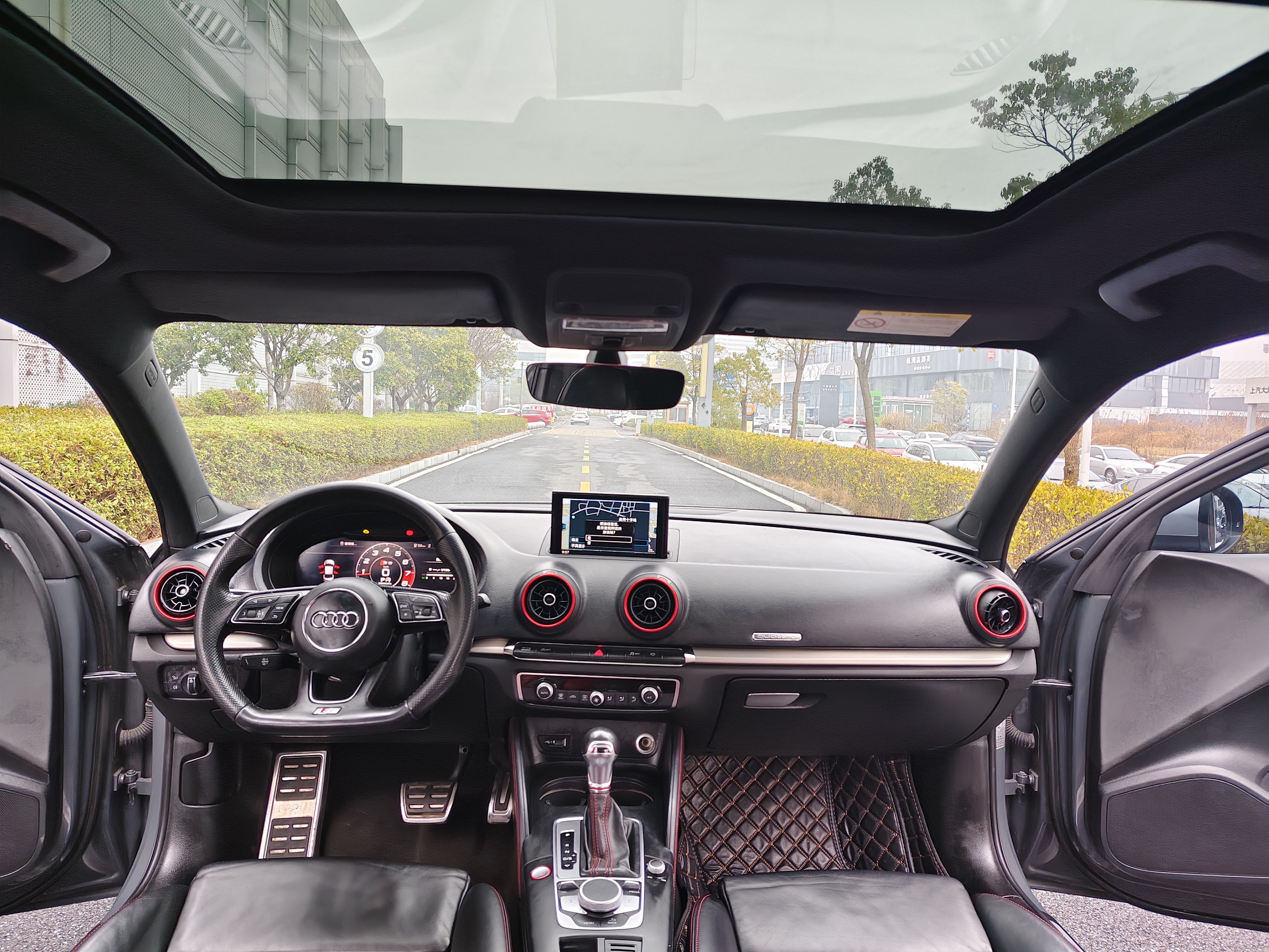 Audi S3 2019 car image #11