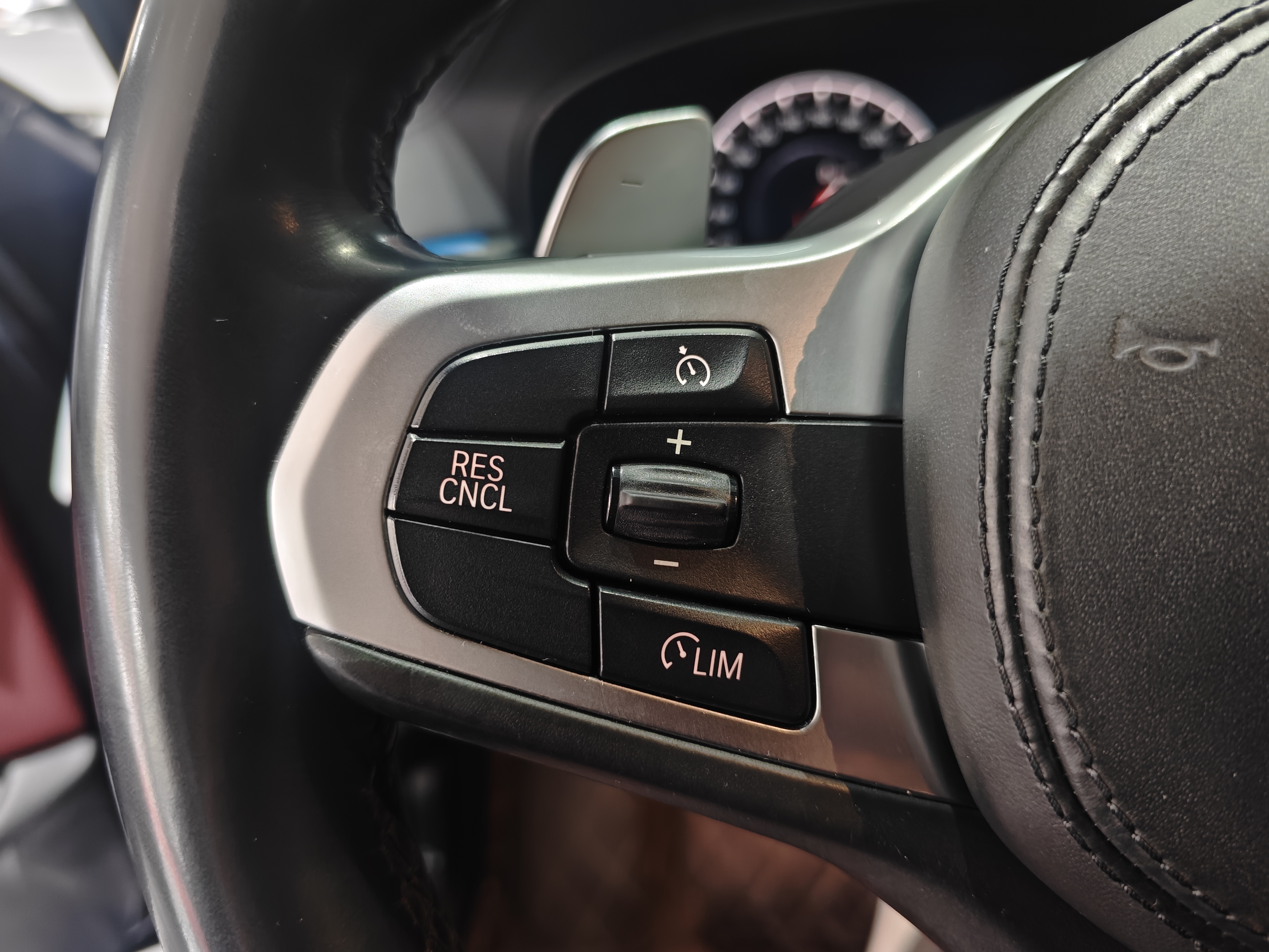 BMW 5 Series 2019 #11 BMW 5 Series 2019 car image #11