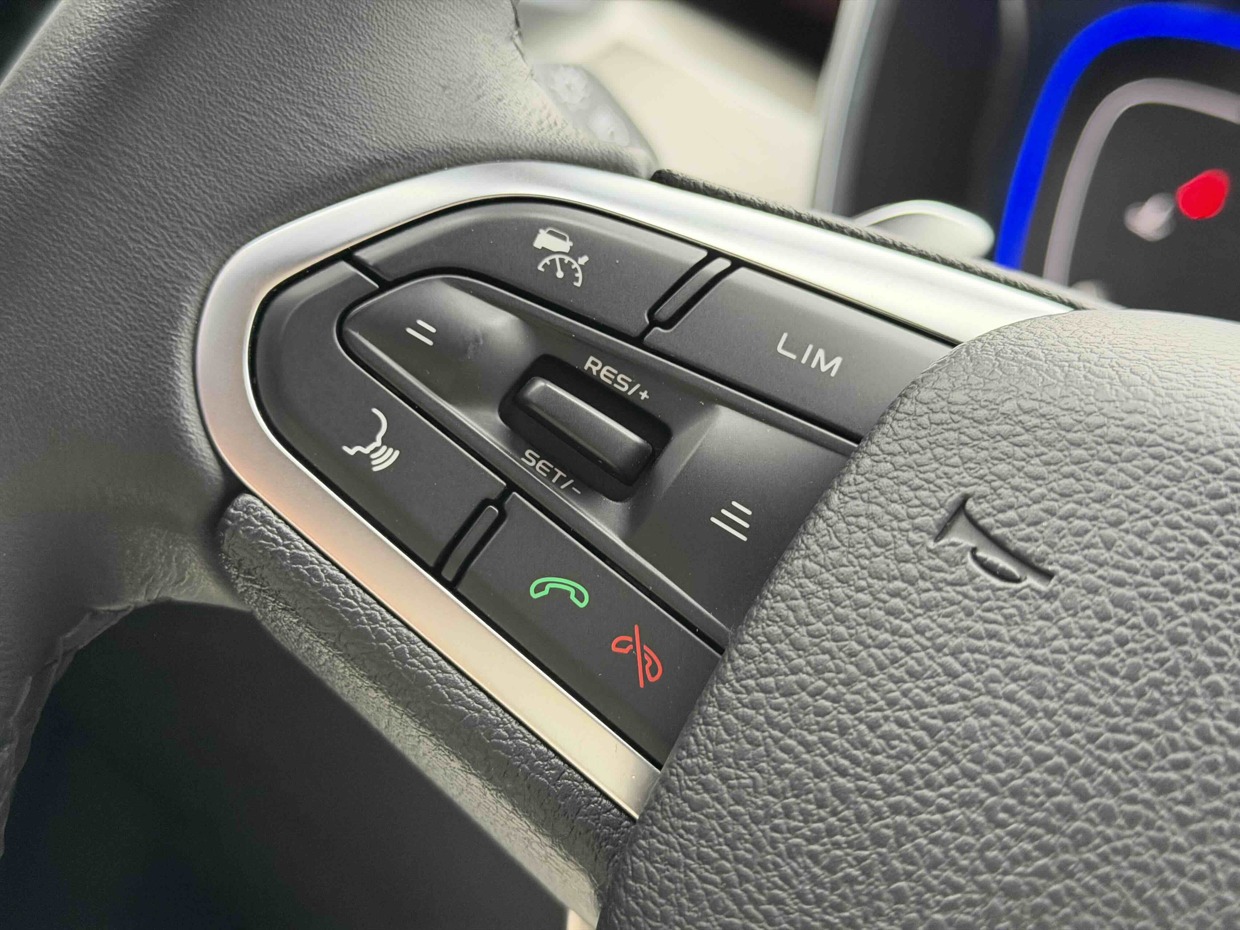 GEELY Coolray 2019 immagine di auto #11