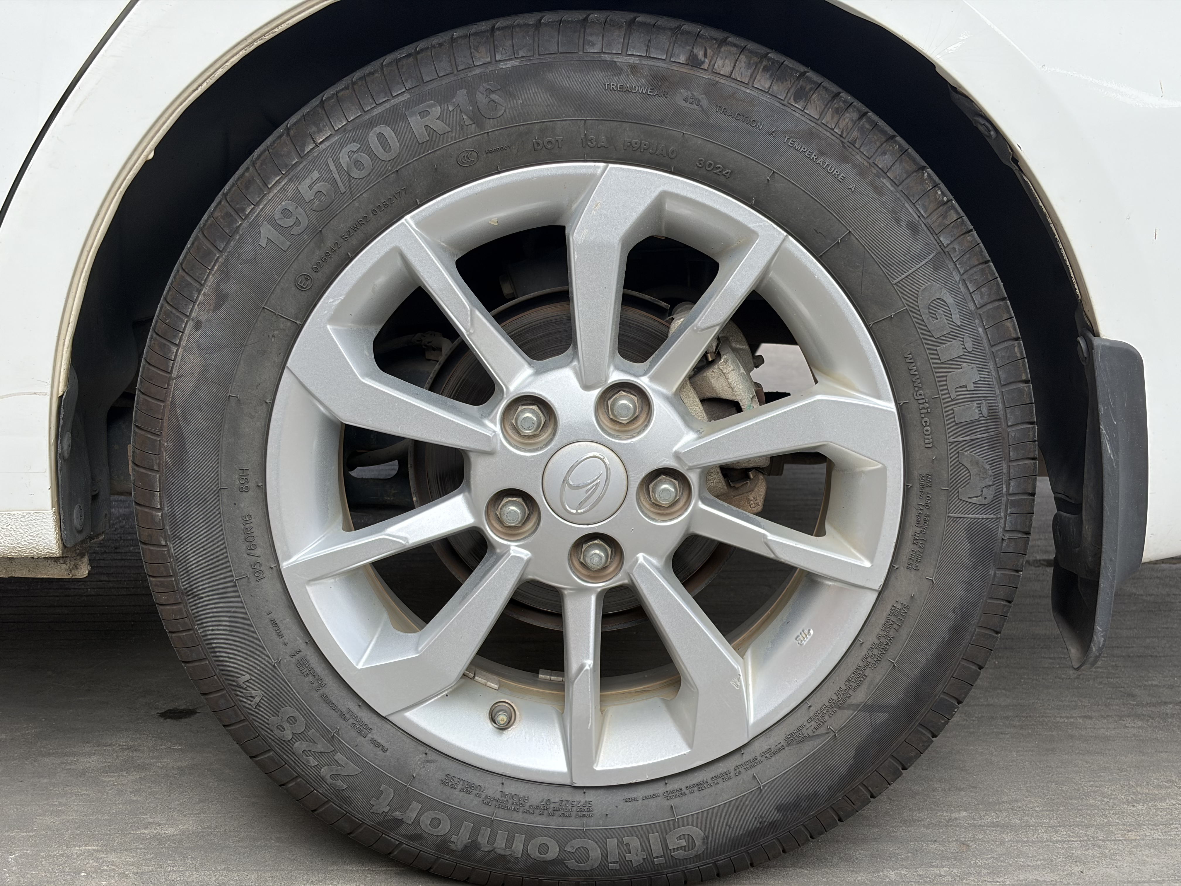 Soueast 2018 #11 Soueast 2018 car image #11