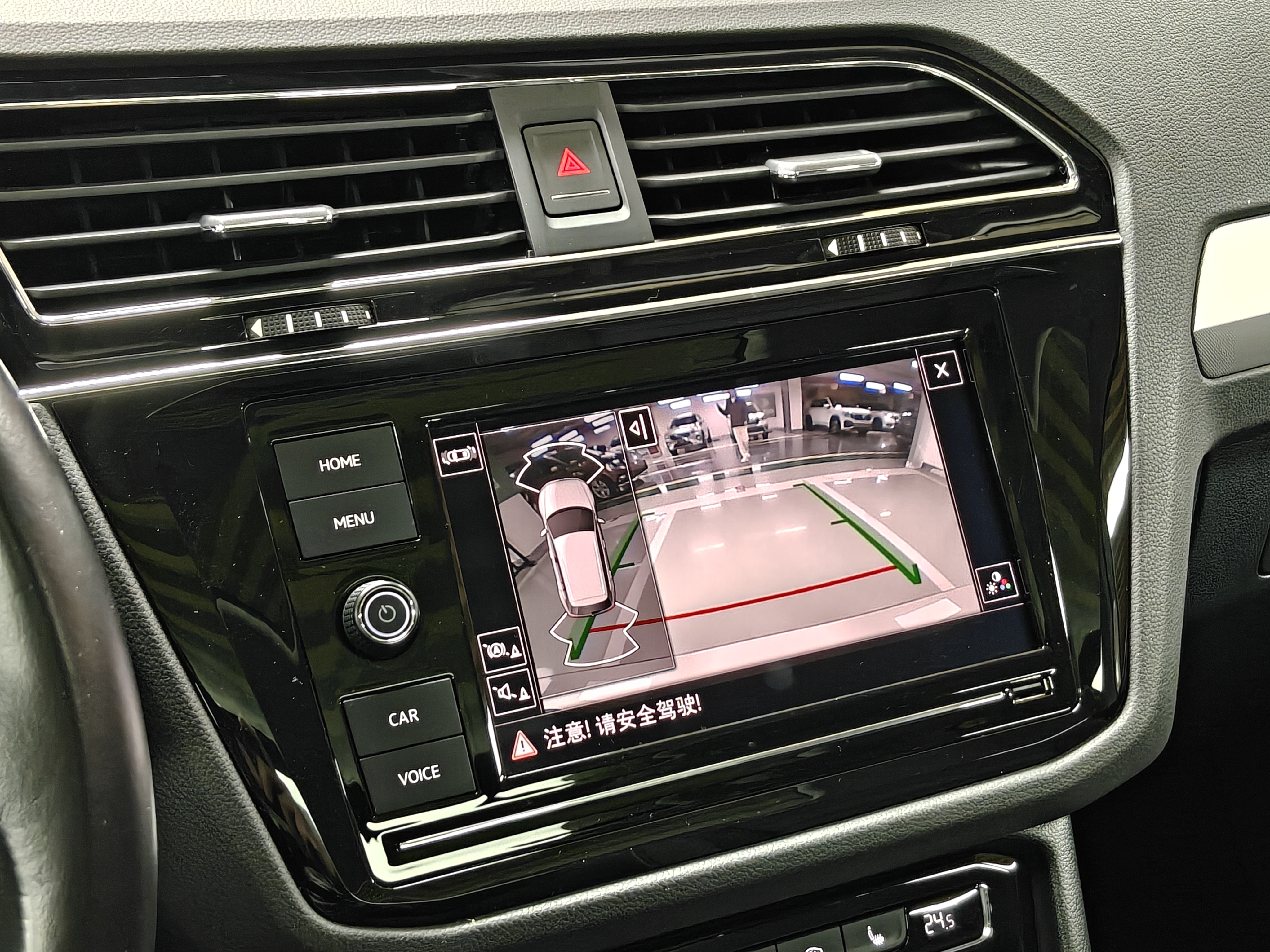 Volkswagen Tiguan L 2019 #11 Volkswagen Tiguan L 2019 car image #11