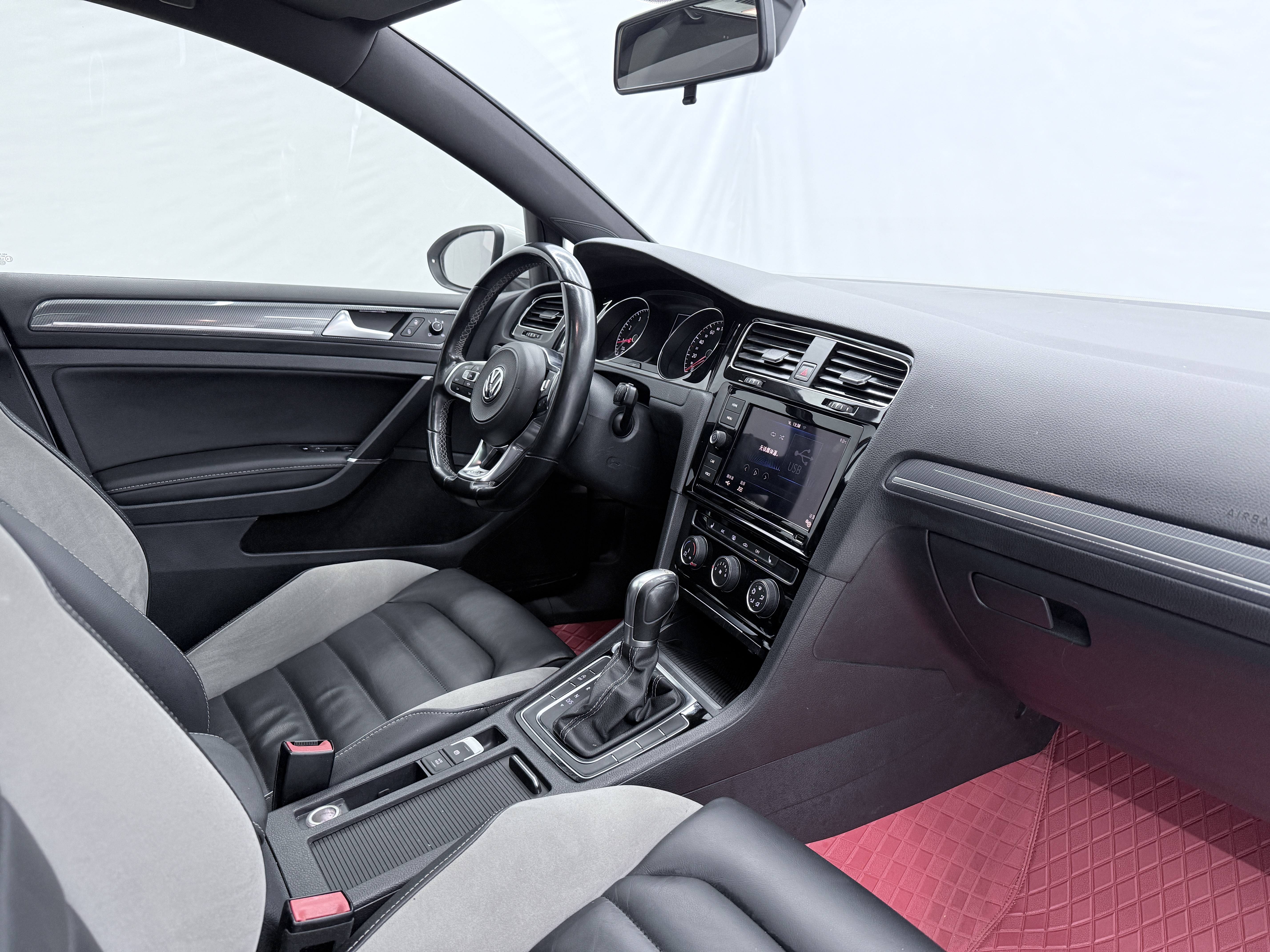 Volkswagen Golf 2019 изображение автомобиля #11