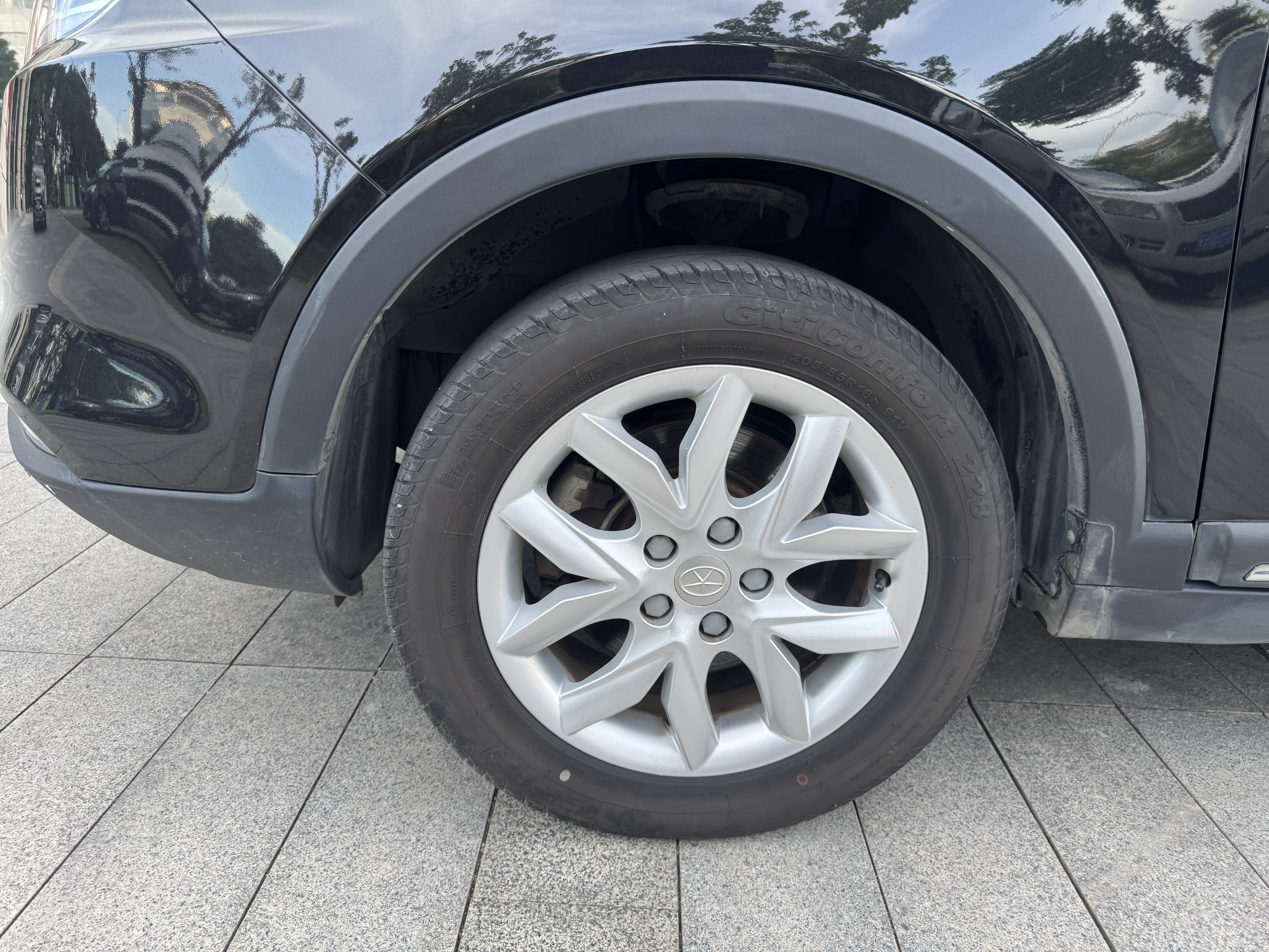 JAC 2015 #11 JAC 2015 car image #11