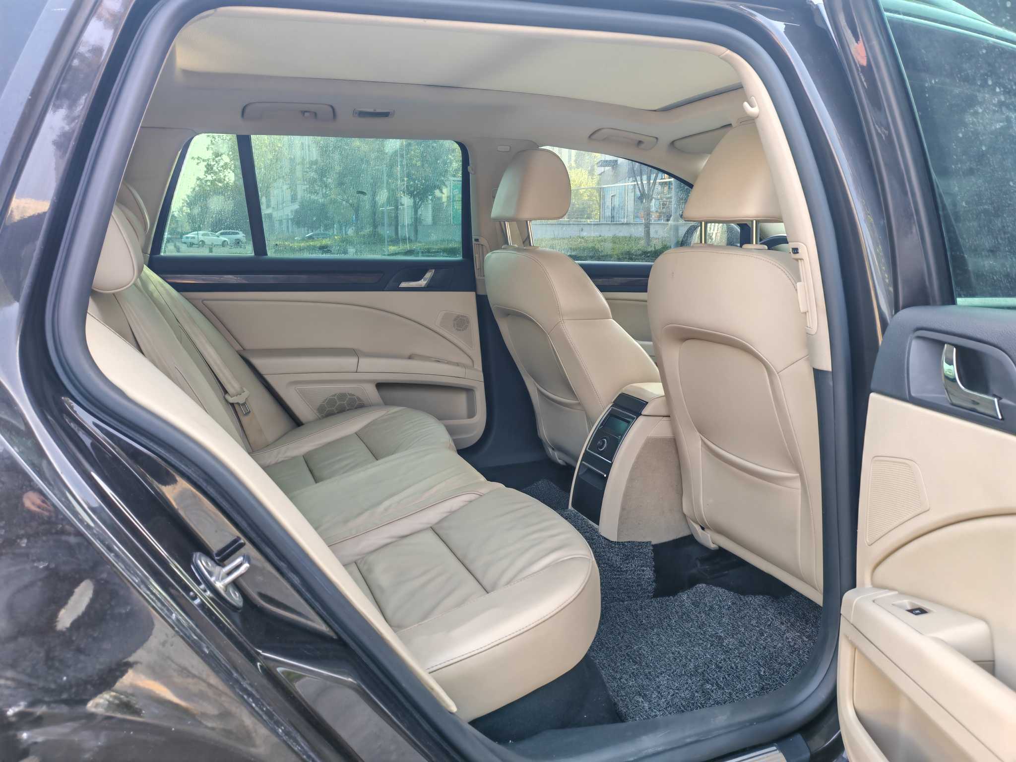 Skoda Superb Combi 2015 car image #11