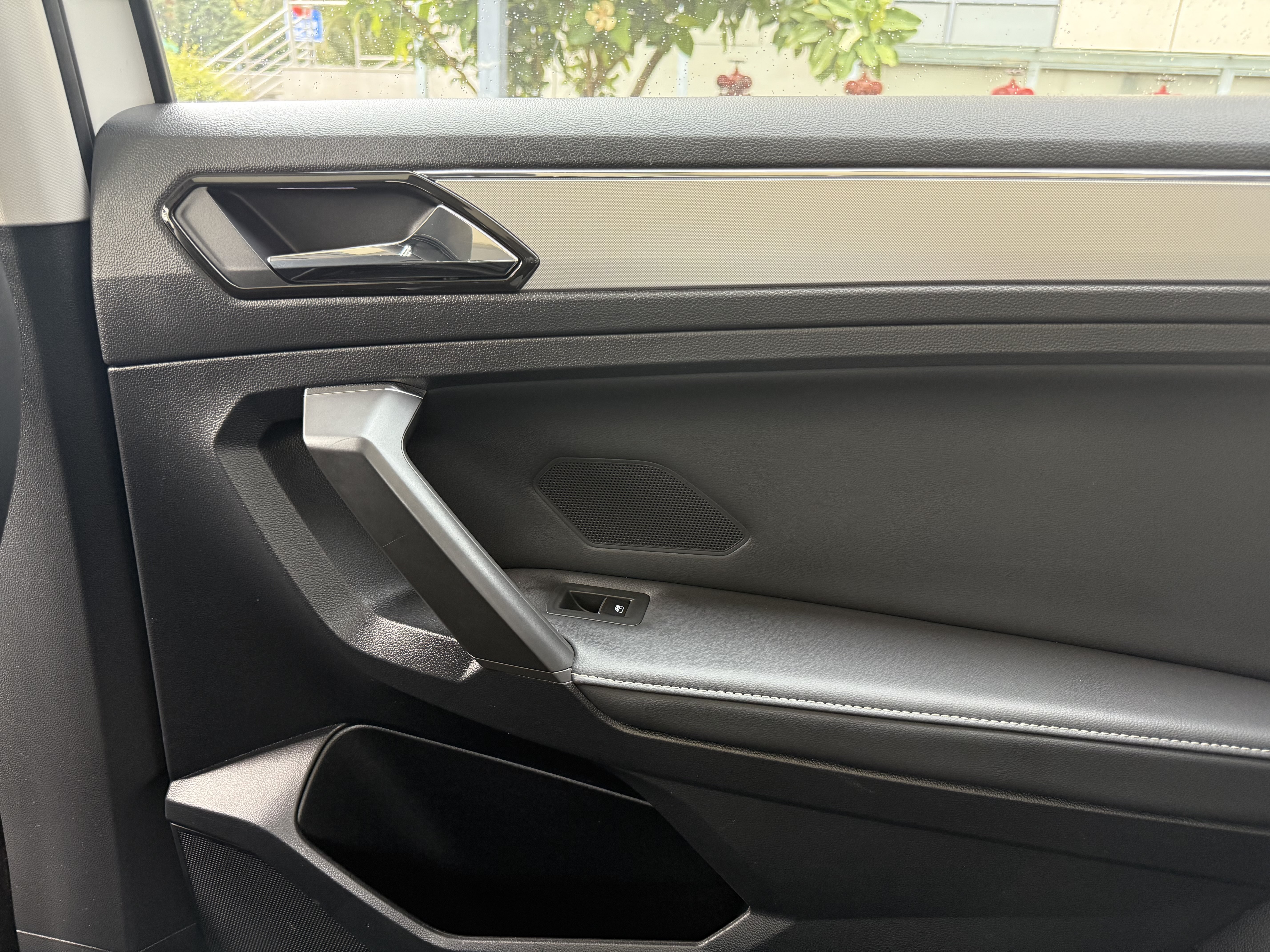 Volkswagen Tiguan L 2019 #11 Volkswagen Tiguan L 2019 car image #11