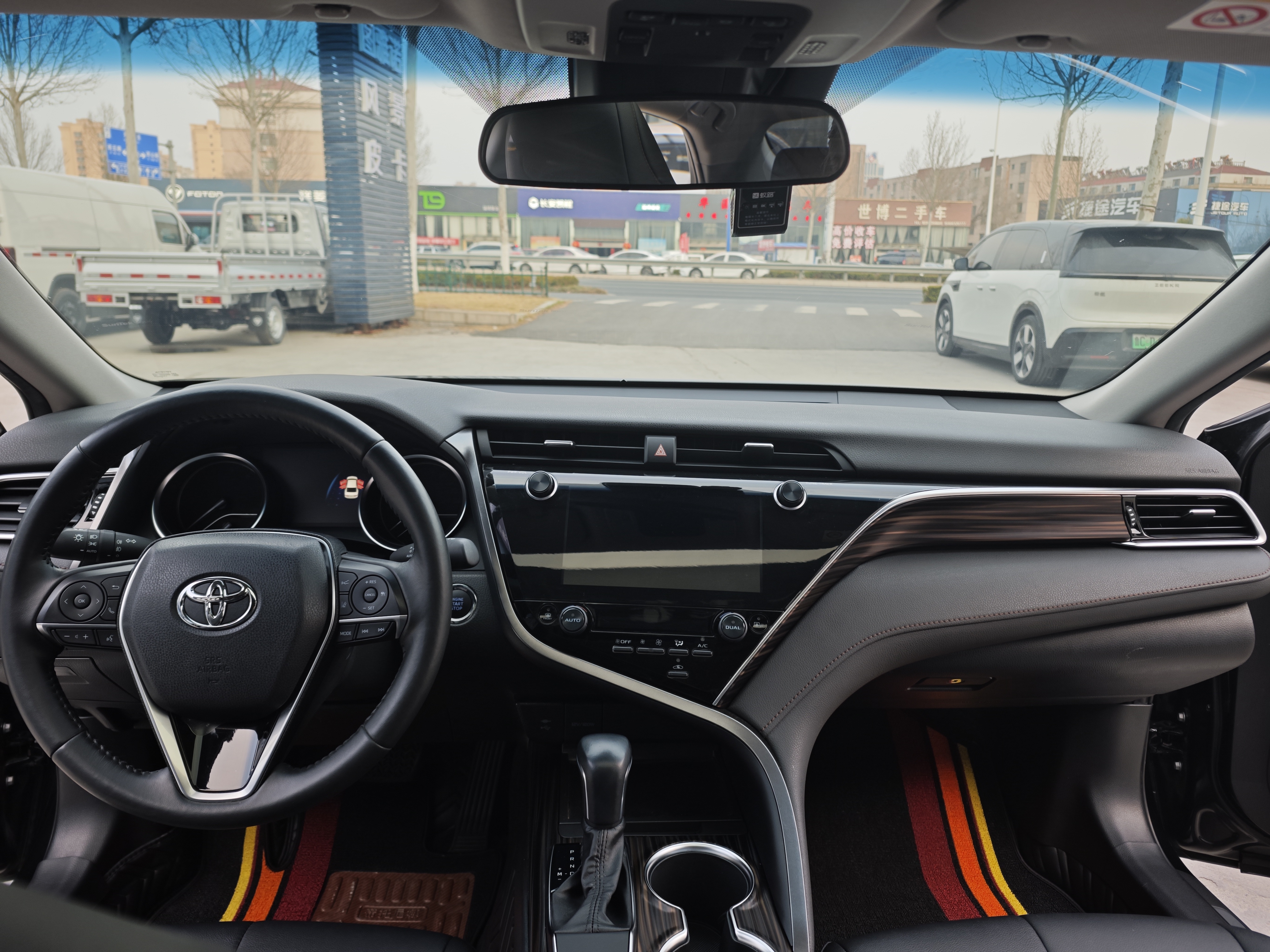 Toyota Camry 2020 car image #11