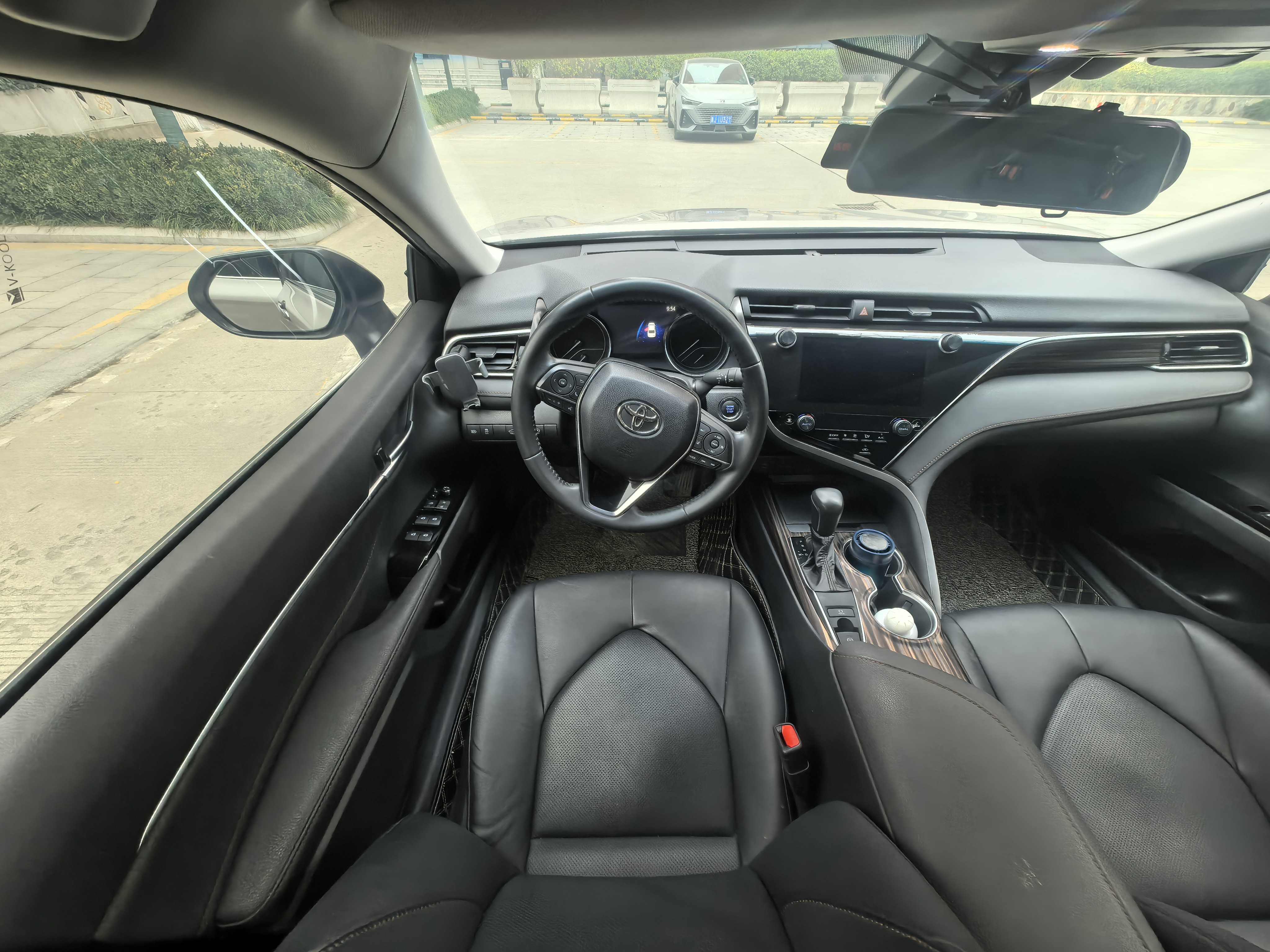 Toyota Camry 2020 car image #11