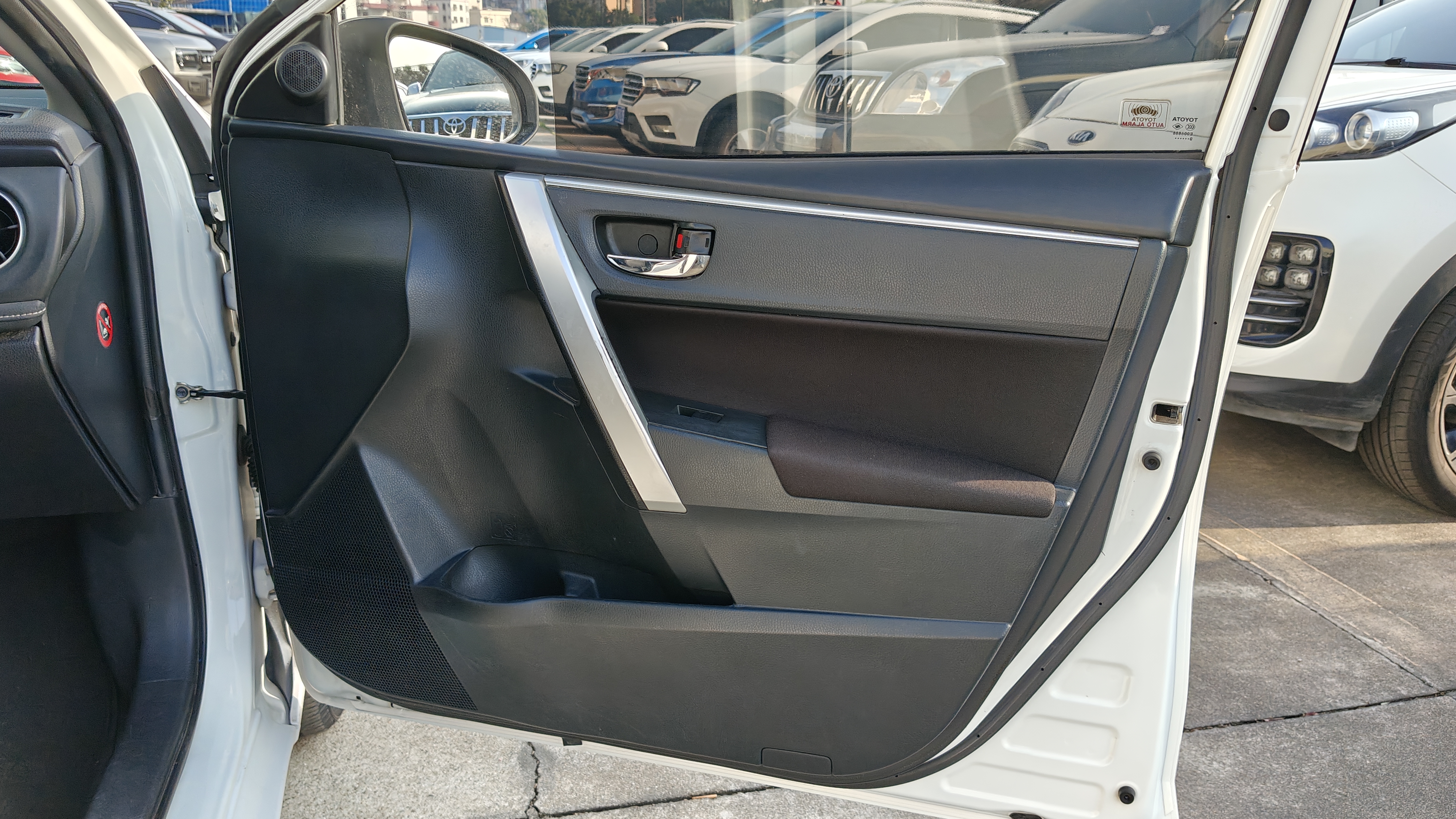 Toyota Corolla Hybird E+ 2020 immagine di auto #11