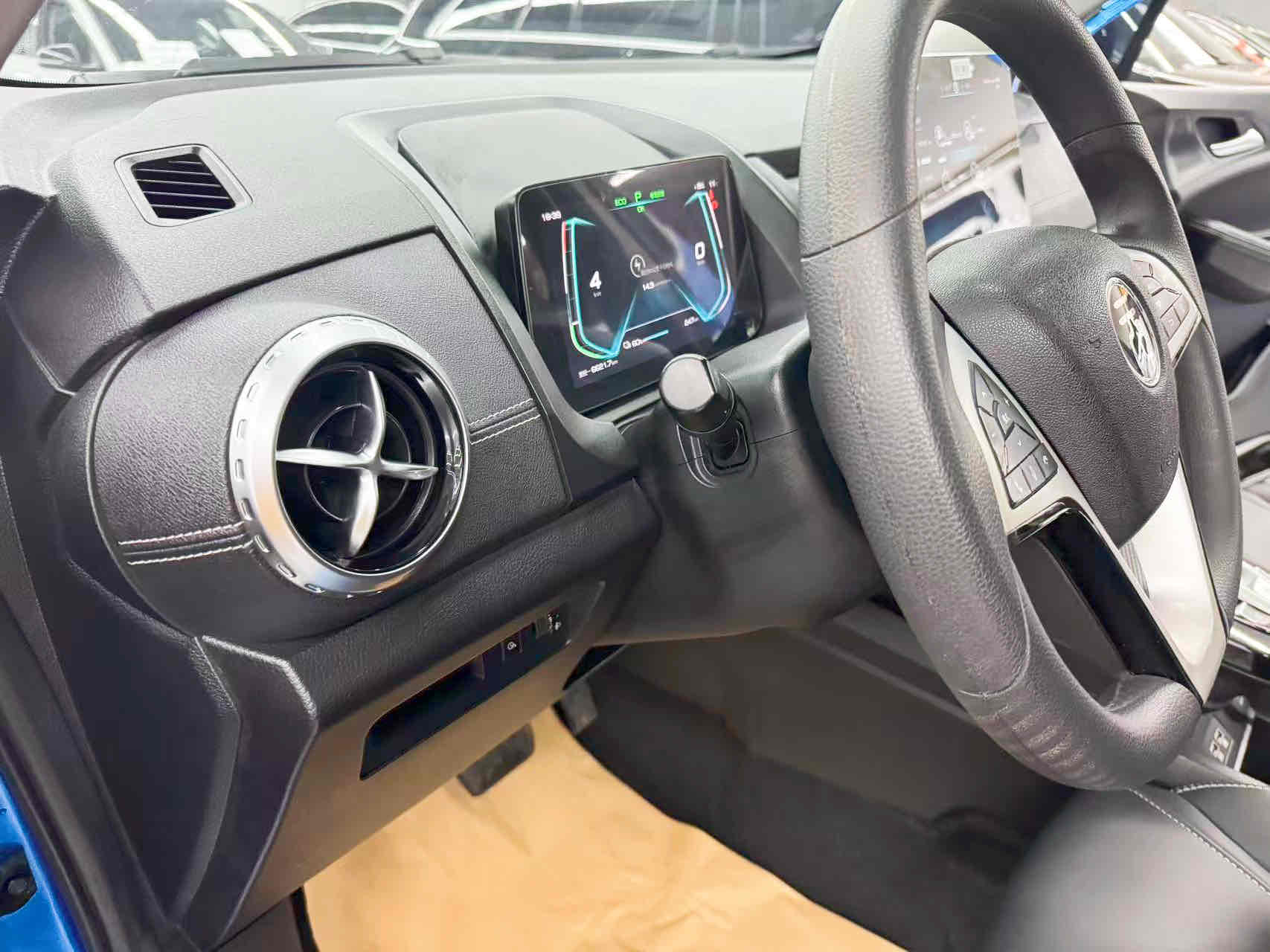 BYD Yuan New Energy 2020 car image #11