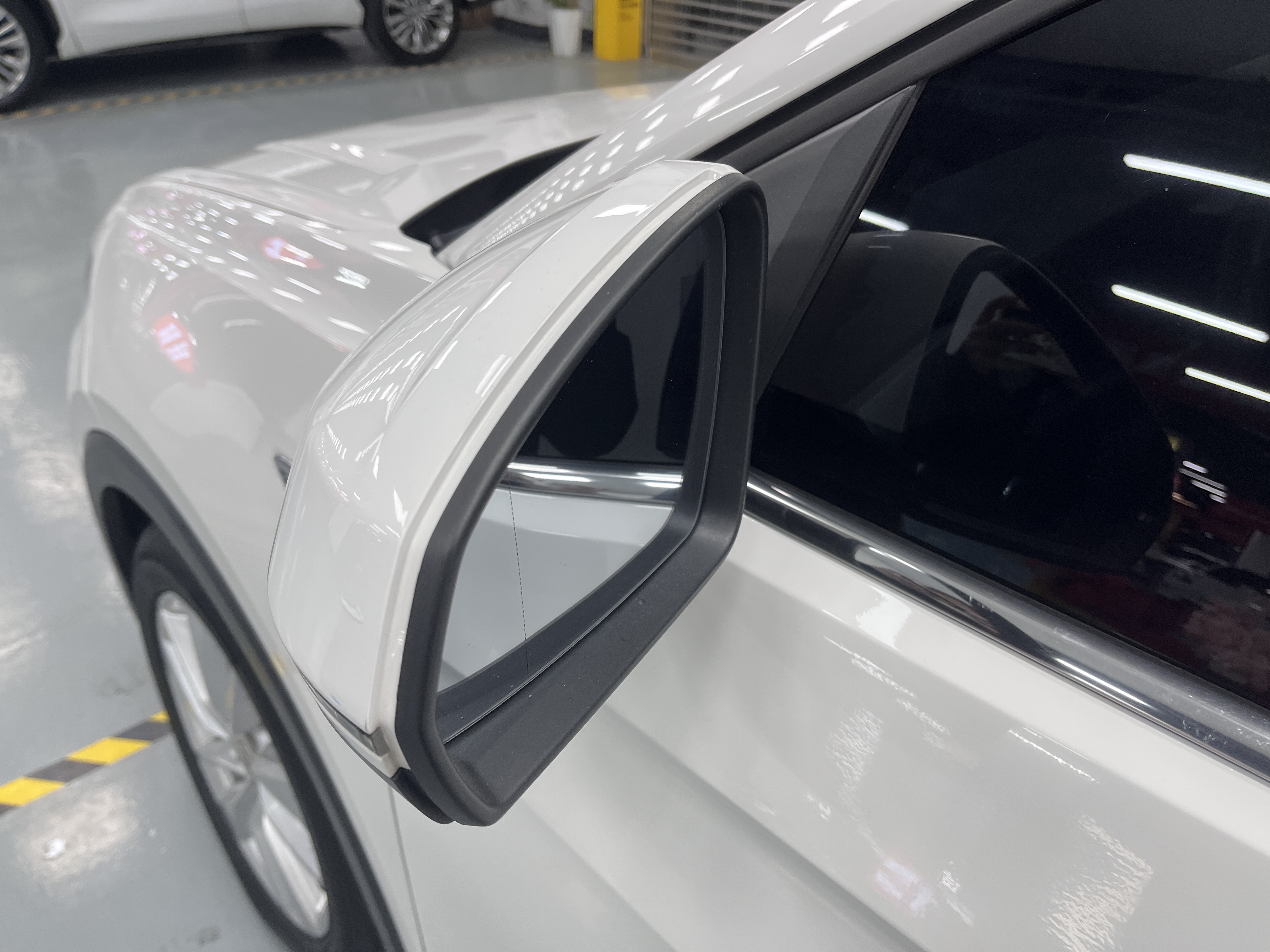 Volkswagen 2019 car image #11