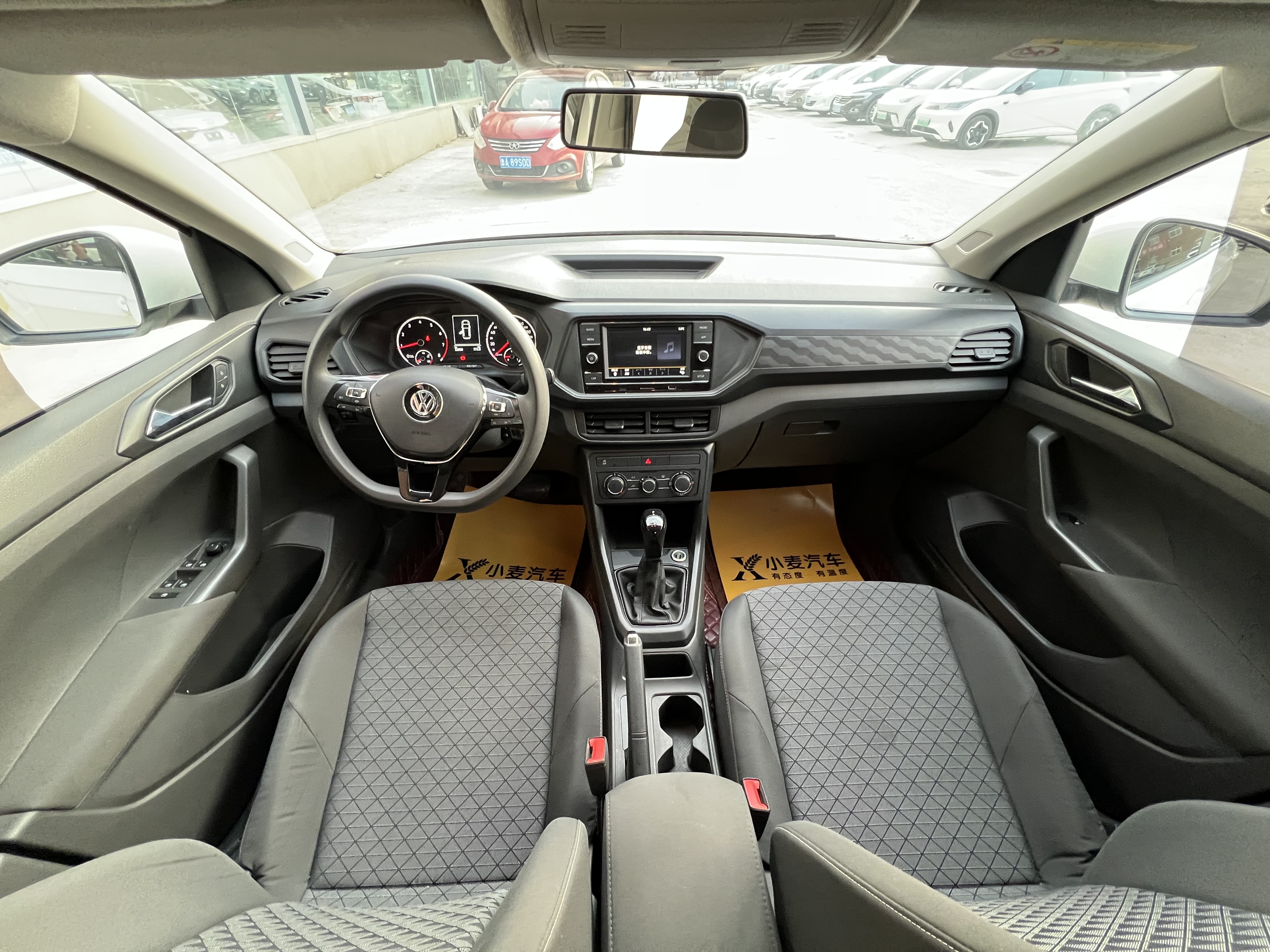 Volkswagen T-Cross 2020 car image #11
