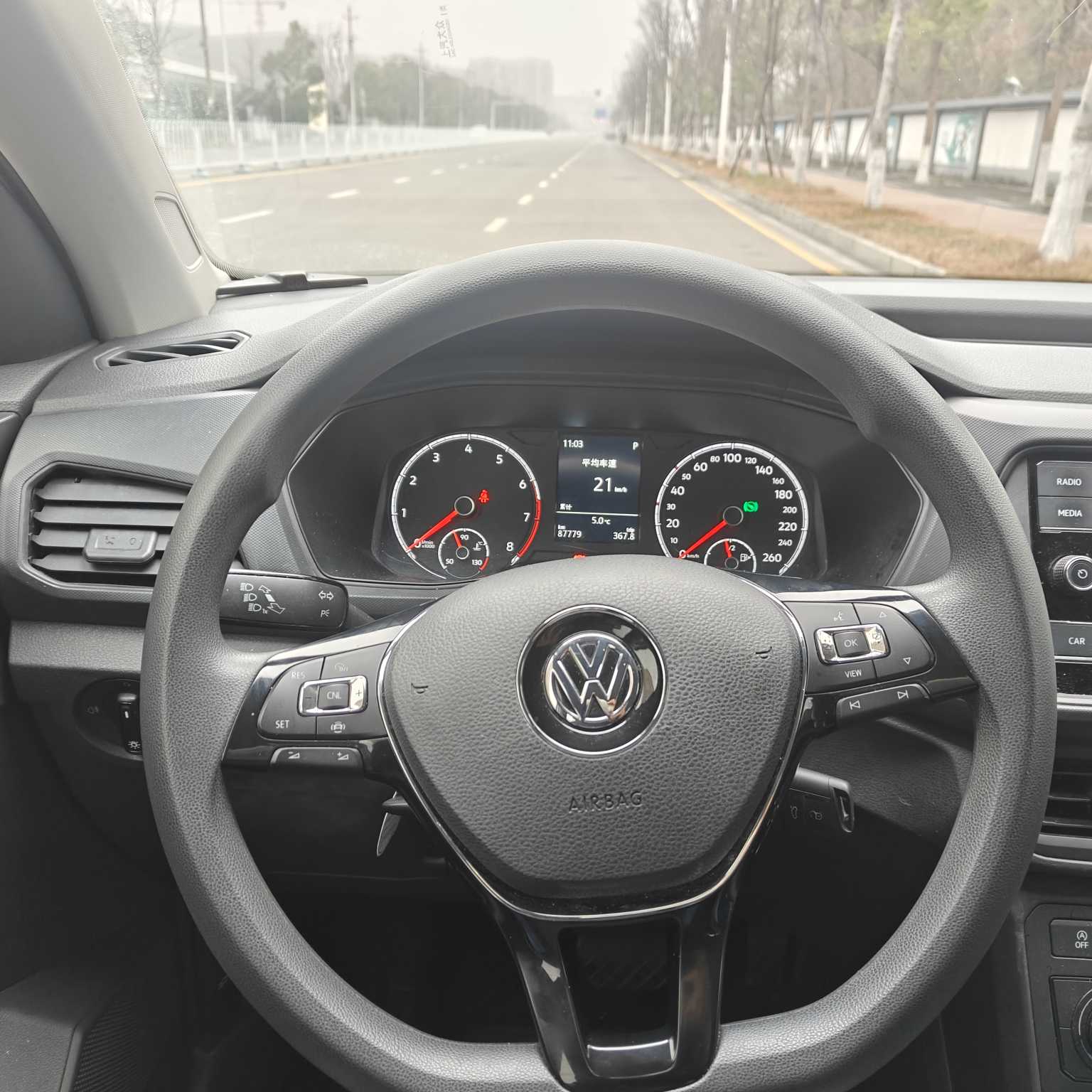 Volkswagen T-Cross 2020 car image #11