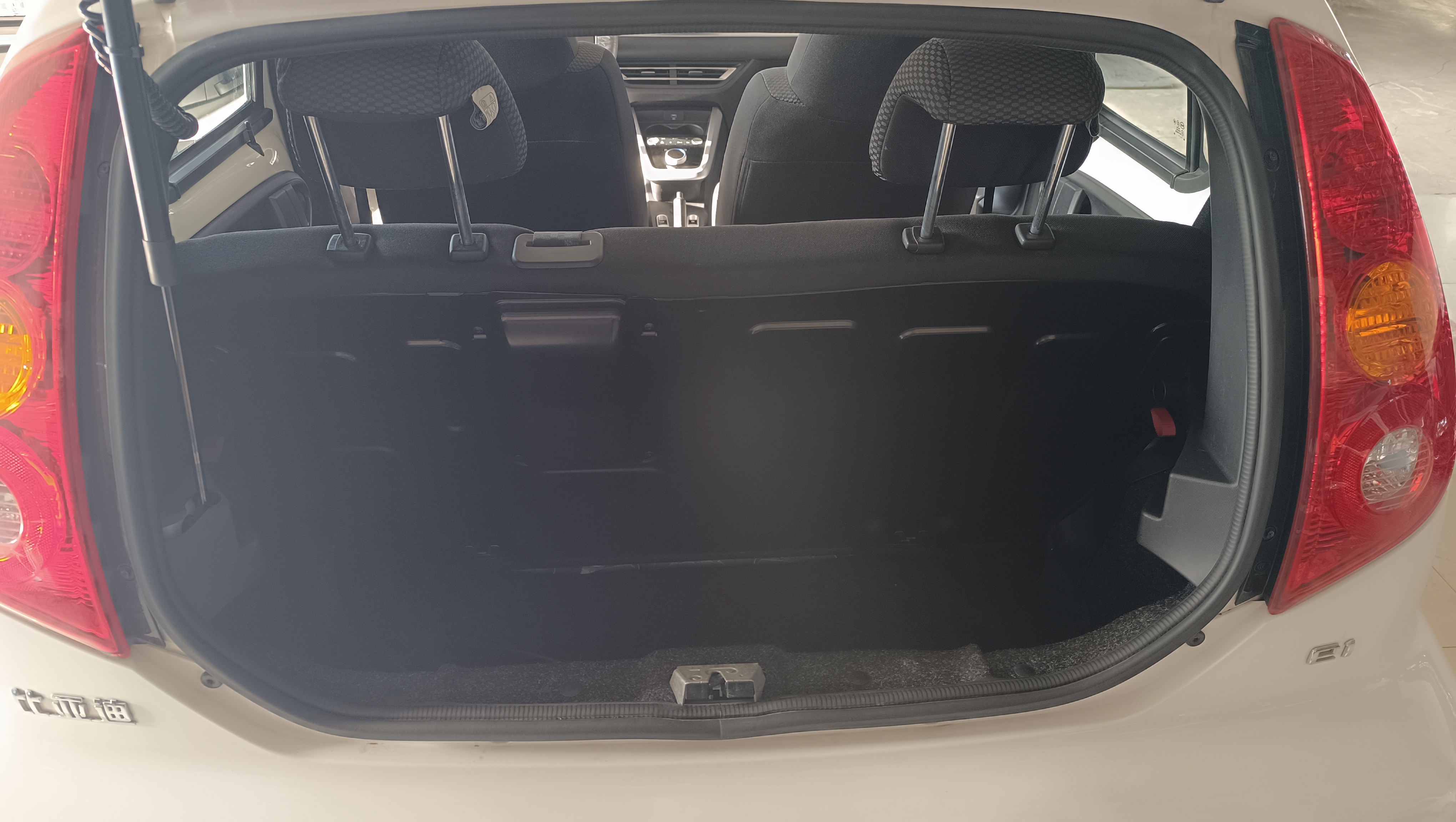 BYD e1 2020 #11 BYD e1 2020 car image #11