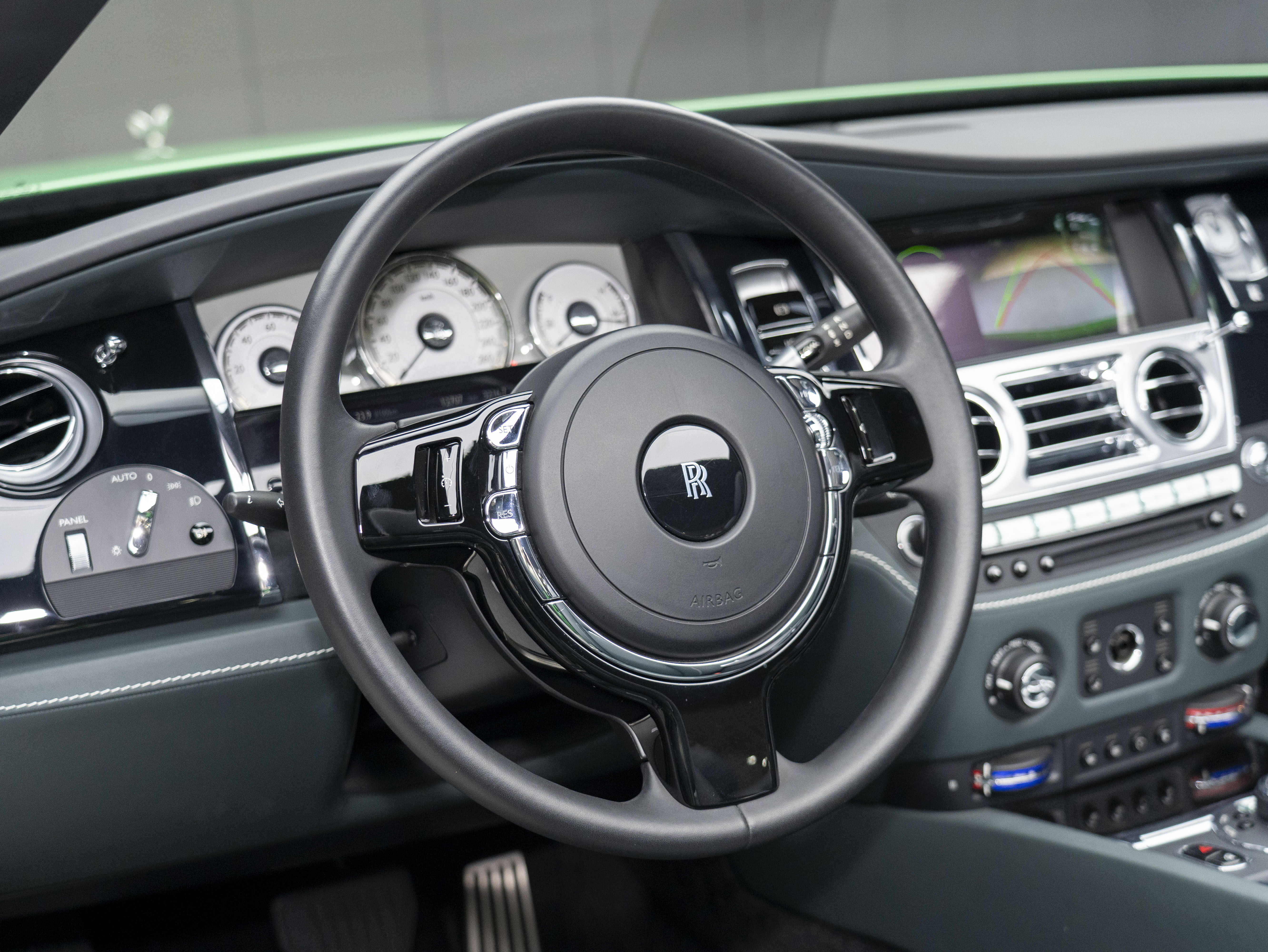 Rolls-Royce Dawn 2019 car image #11