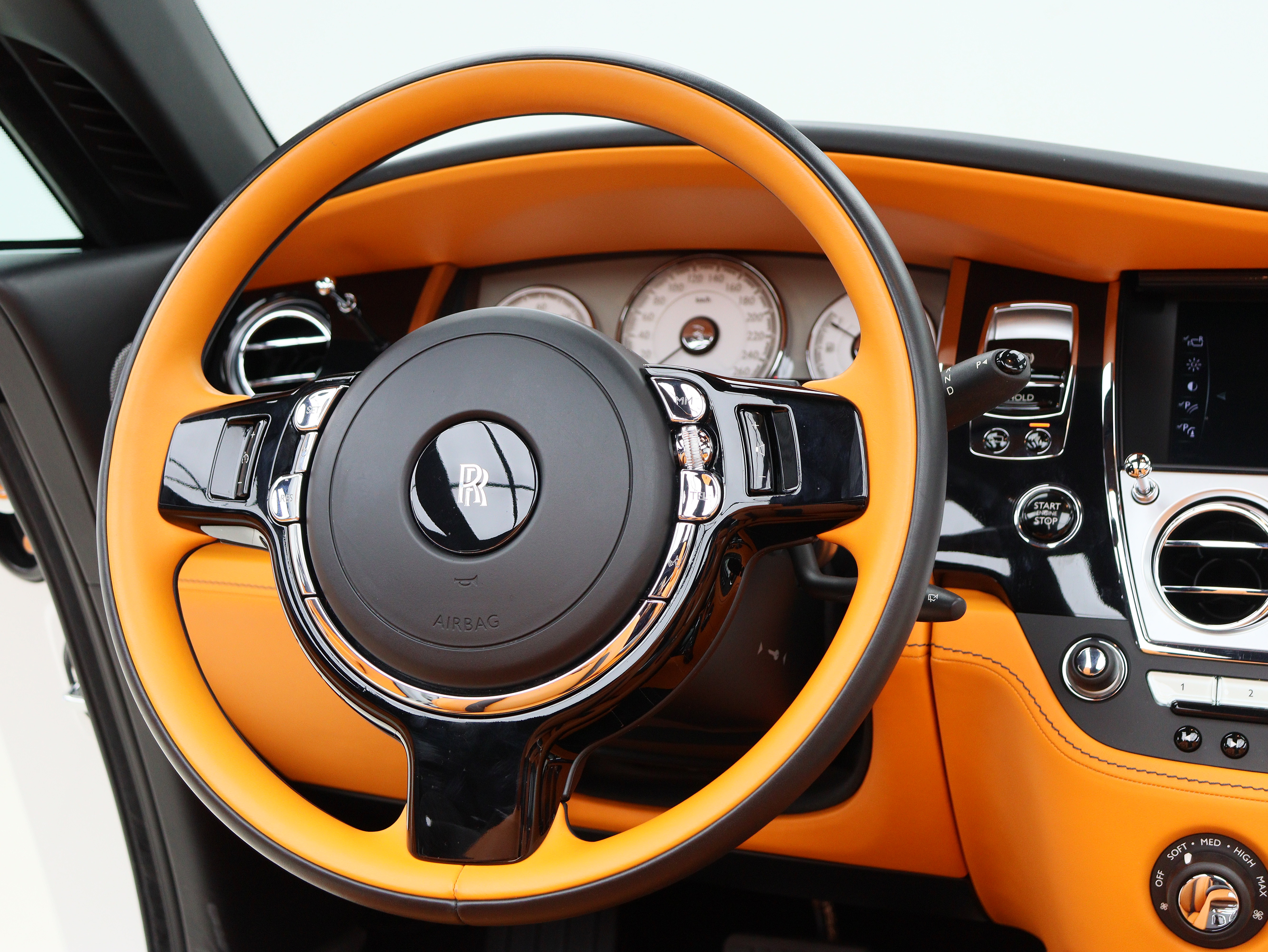 Rolls-Royce Dawn 2019 car image #11