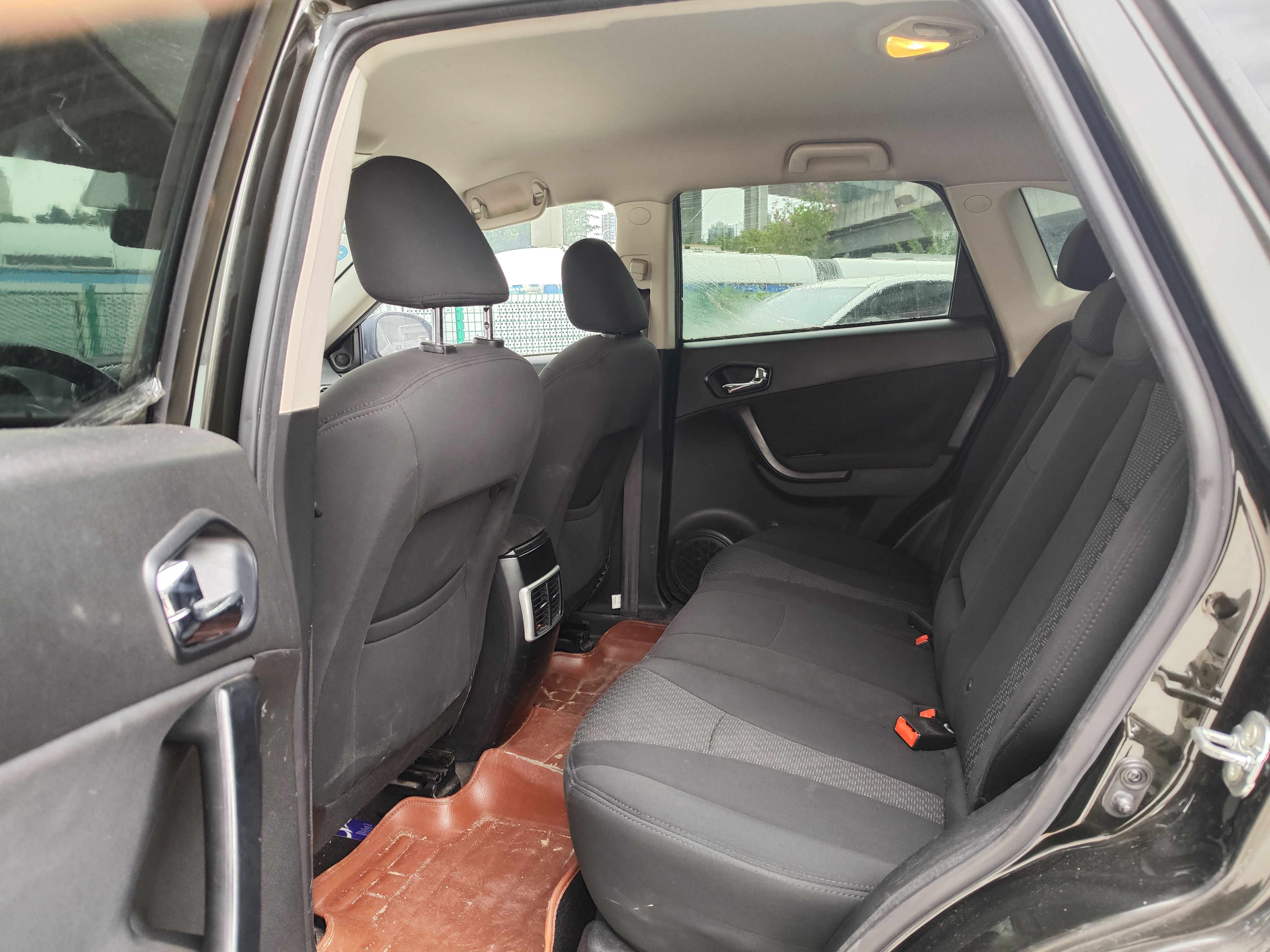 GAC Trumpchi GS5 2014 #11 GAC Trumpchi GS5 2014 car image #11