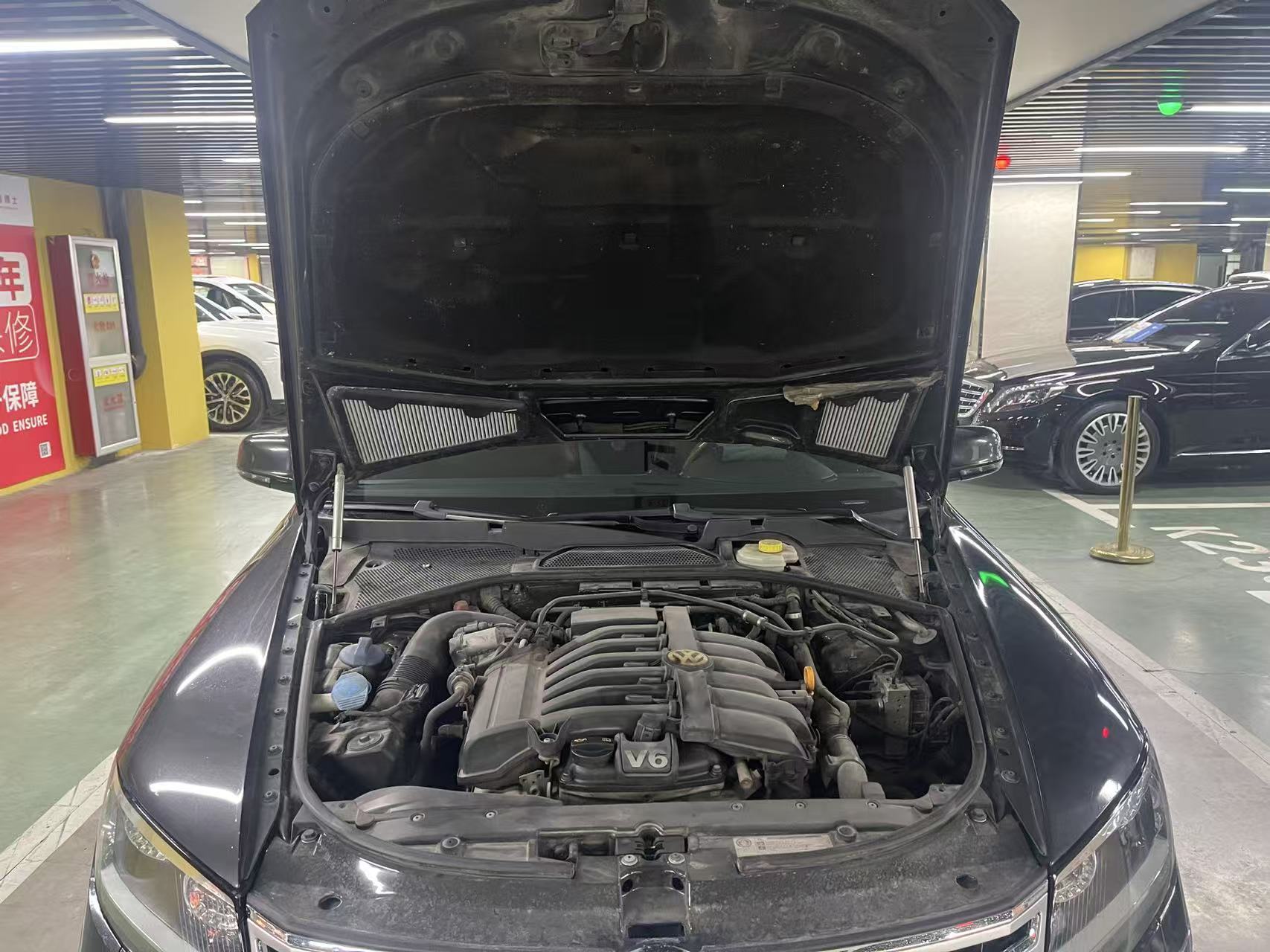 Volkswagen Pheaton 2011 immagine di auto #11