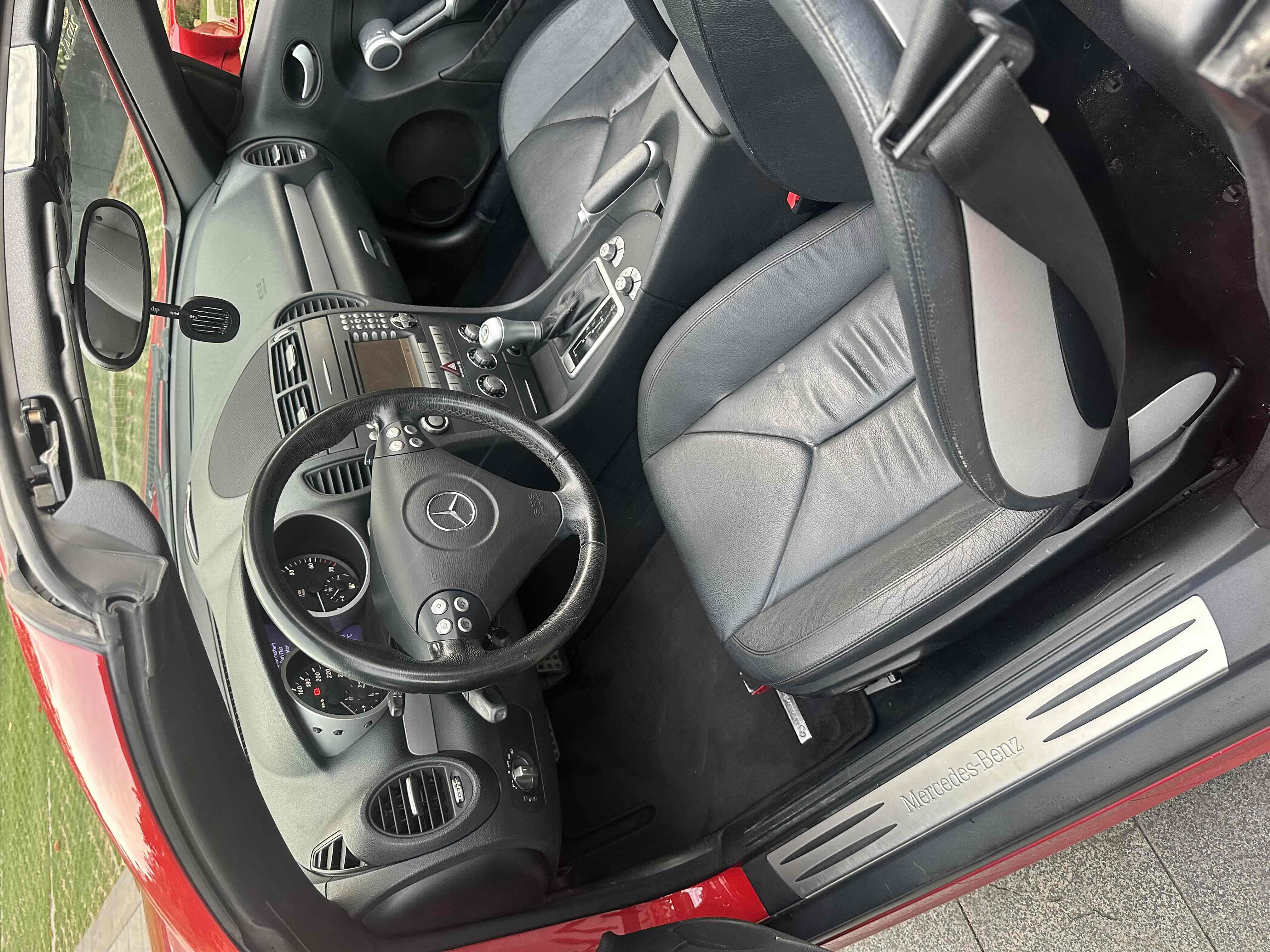 Mercedes-Benz CLK Class 2008 car image #11